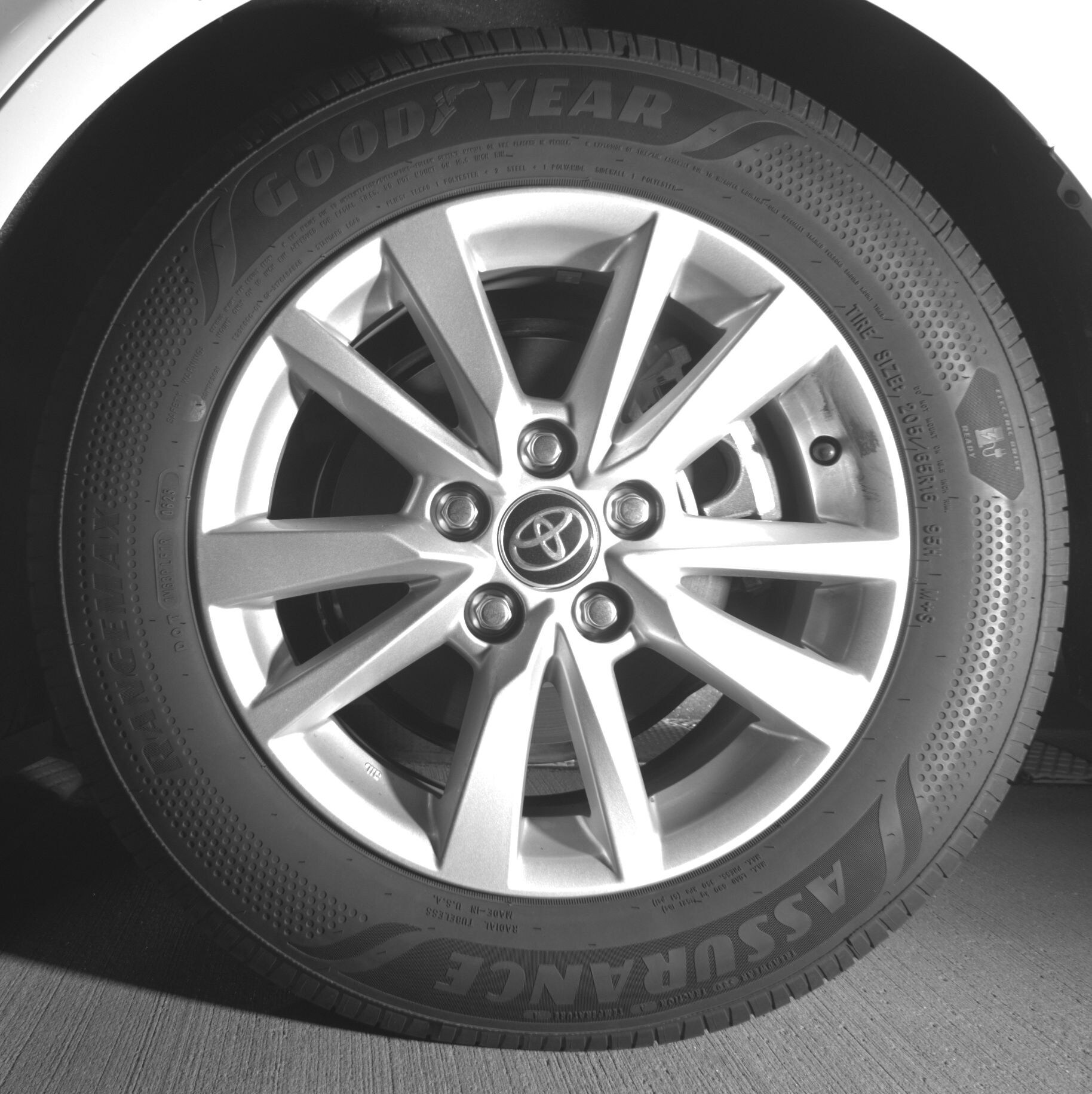 Thumbnail: 2025 Toyota Camry - 11