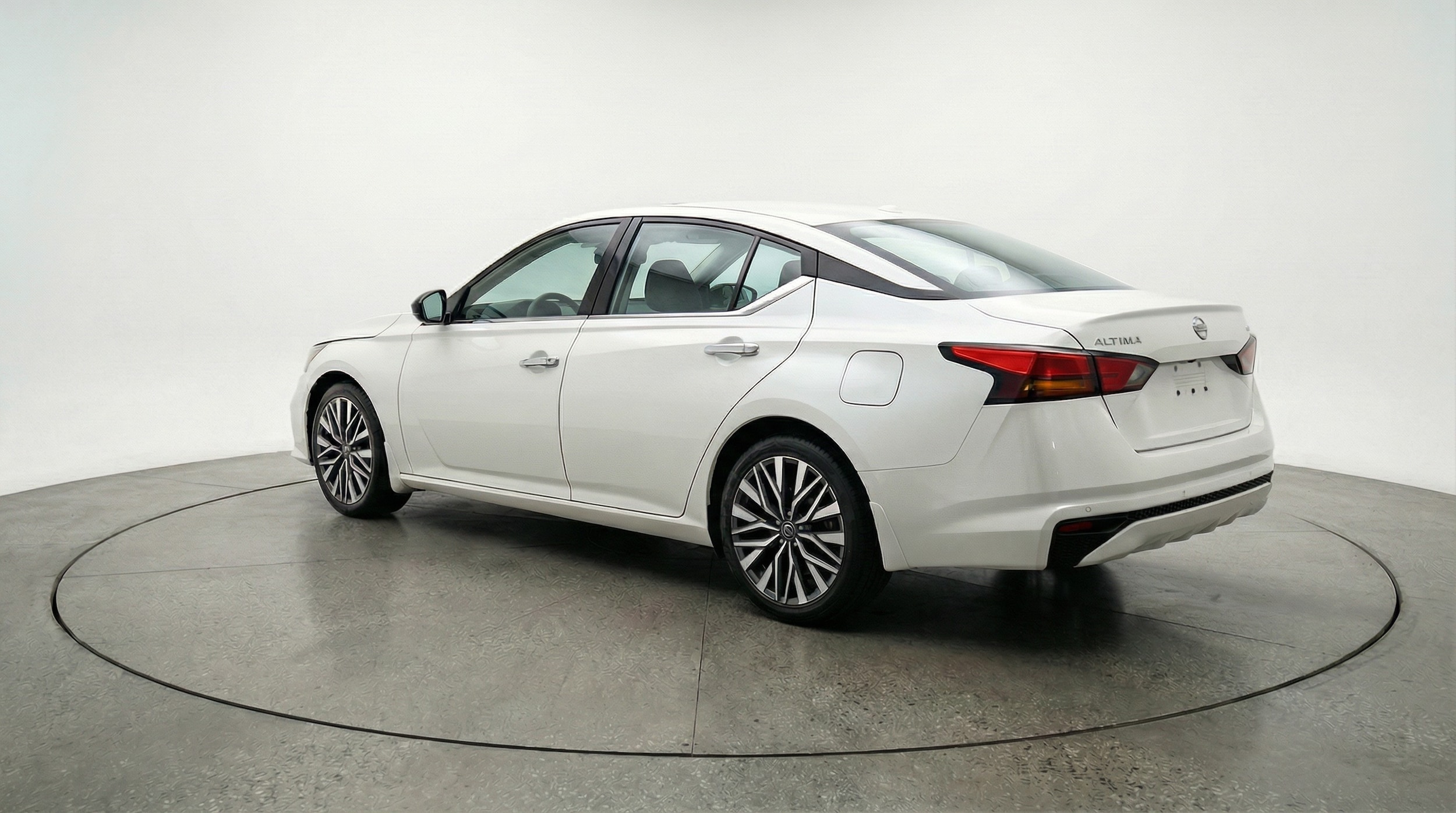 Thumbnail: 2025 Nissan Altima - 5