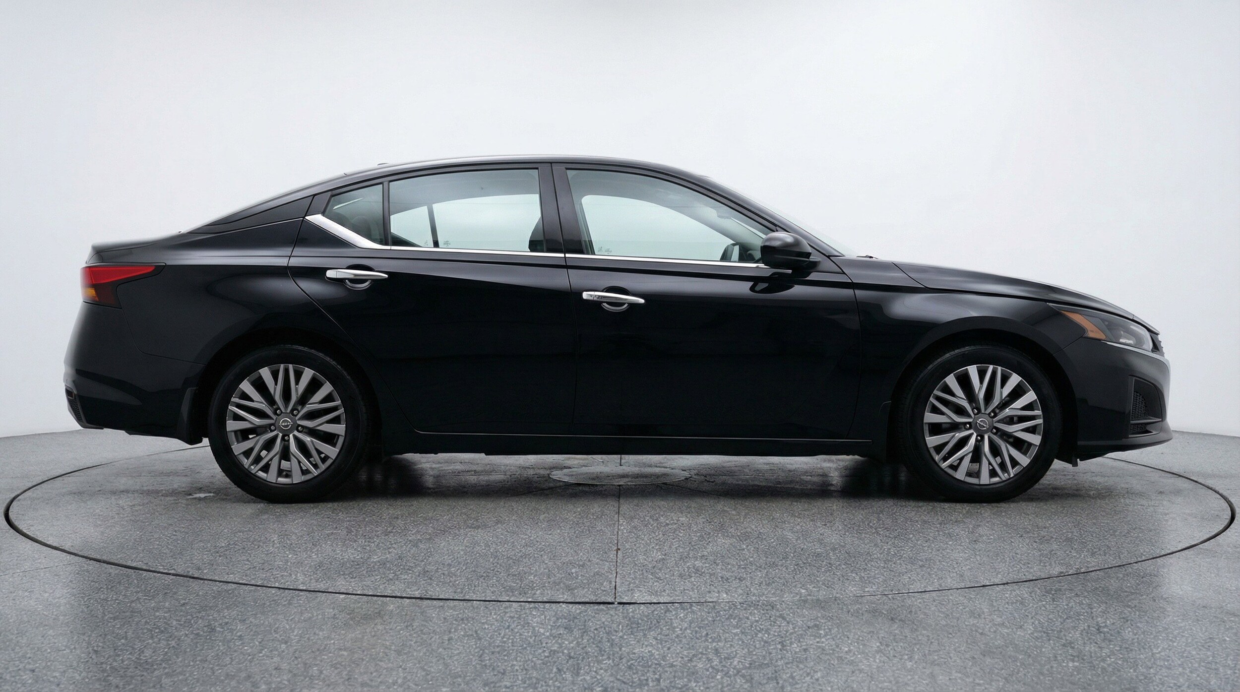 Thumbnail: 2025 Nissan Altima - 11