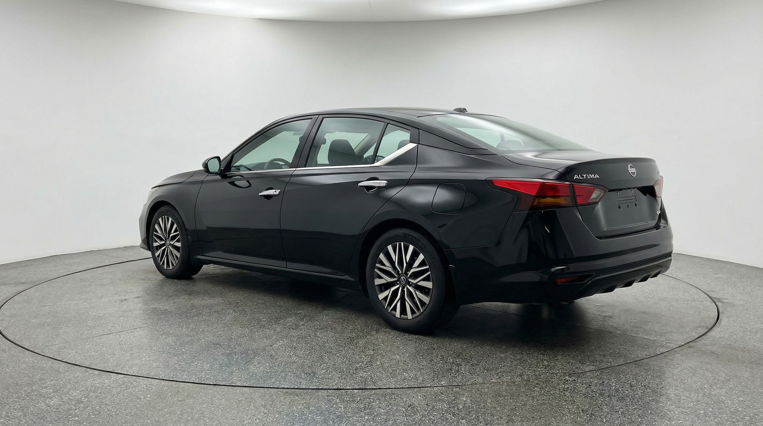 Thumbnail: 2025 Nissan Altima - 5