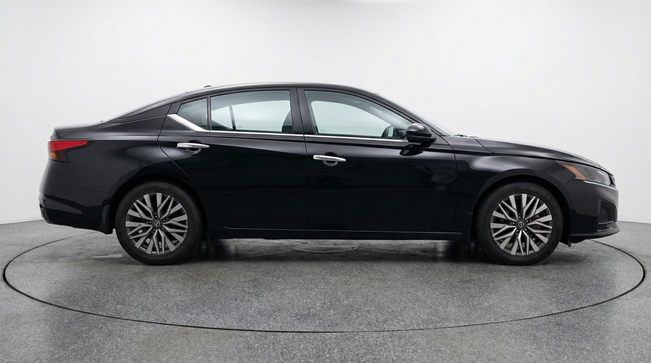 Thumbnail: 2025 Nissan Altima - 8