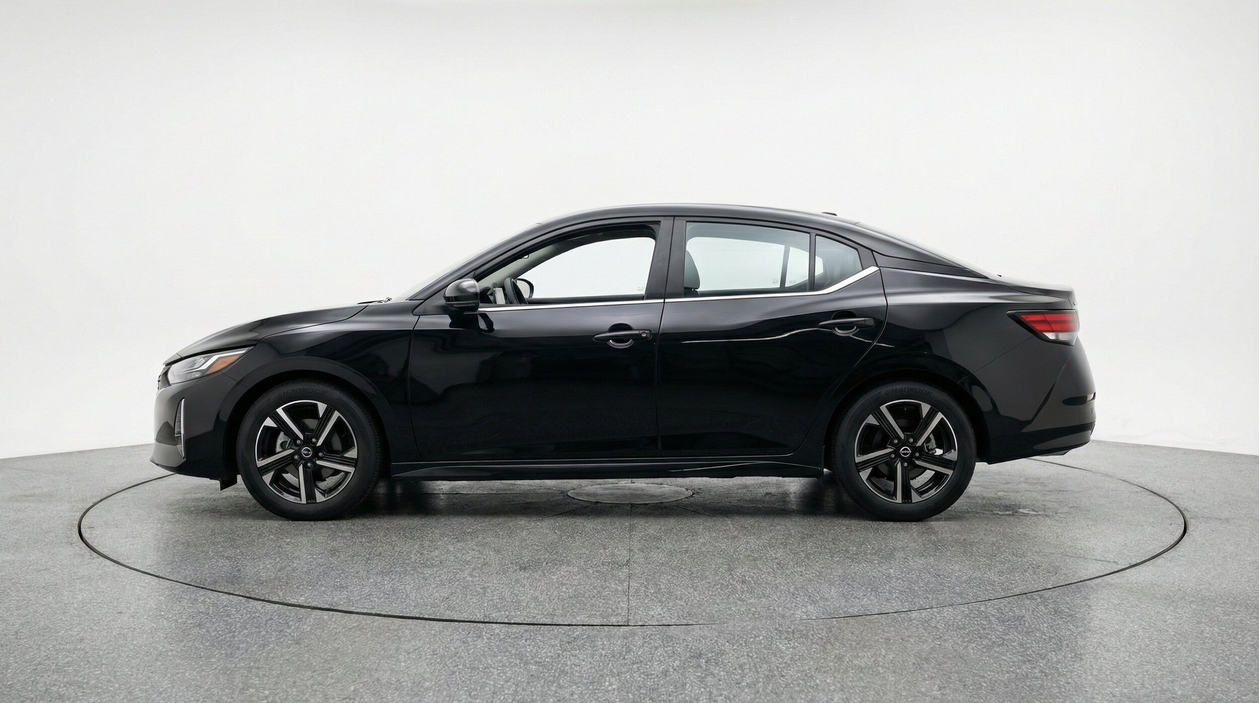 Thumbnail: 2025 Nissan Sentra - 5