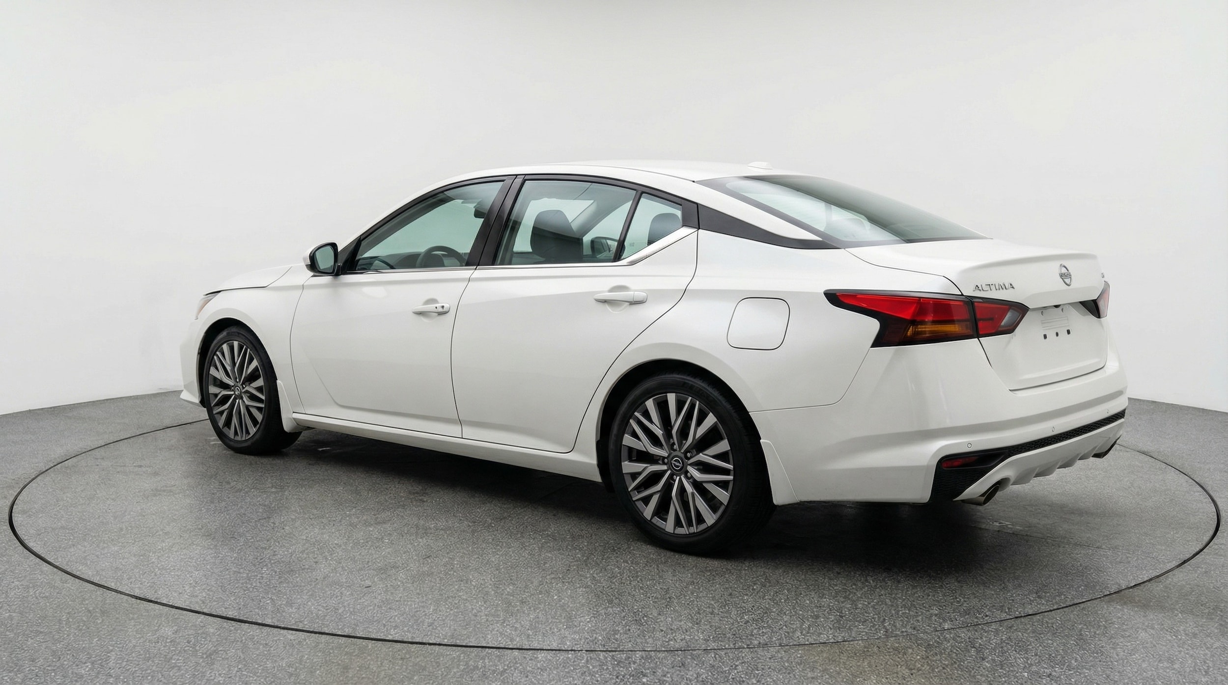 Thumbnail: 2025 Nissan Altima - 5