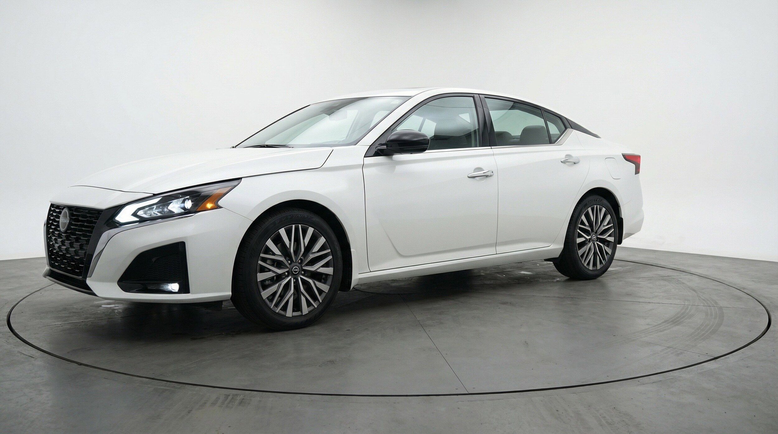 Thumbnail: 2025 Nissan Altima - 3