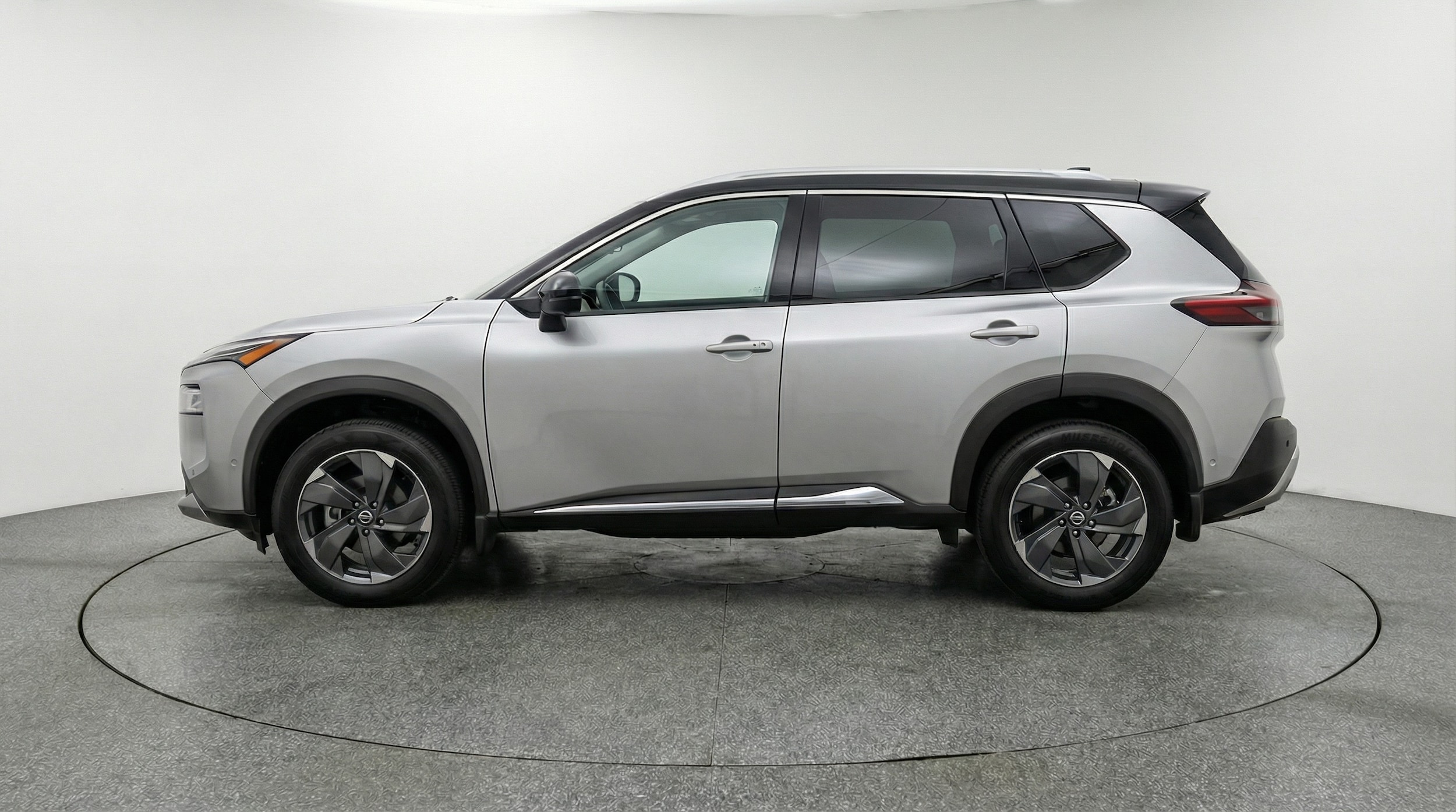 Thumbnail: 2025 Nissan Rogue - 4