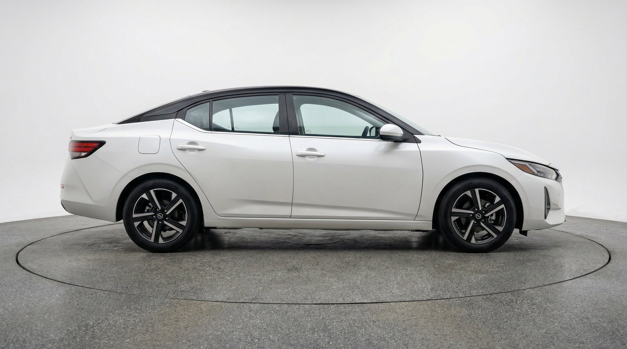 Thumbnail: 2025 Nissan Sentra - 11