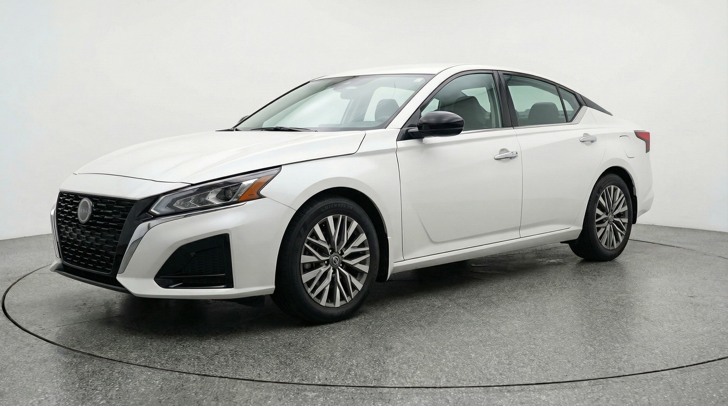 Thumbnail: 2025 Nissan Altima - 3