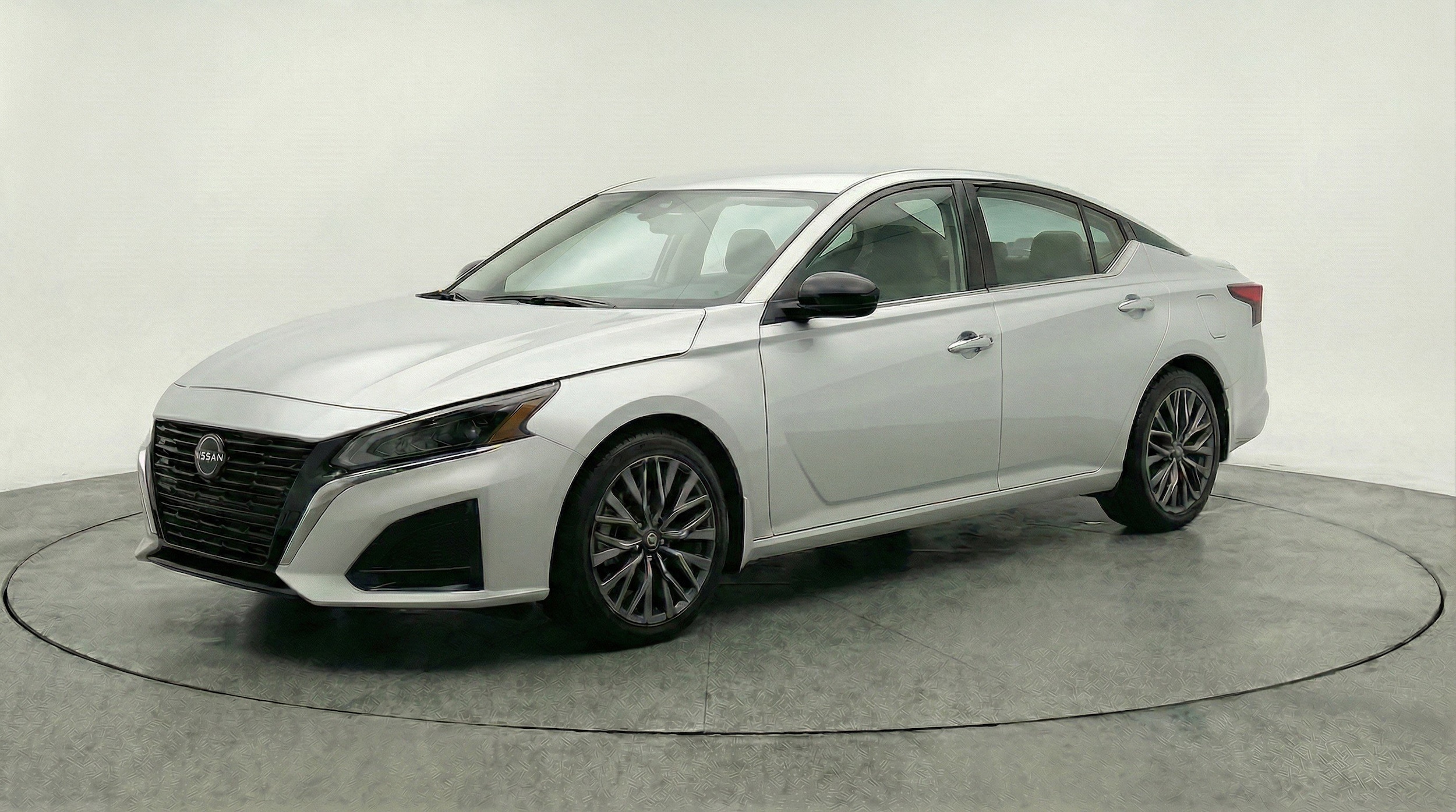 Thumbnail: 2025 Nissan Altima - 3