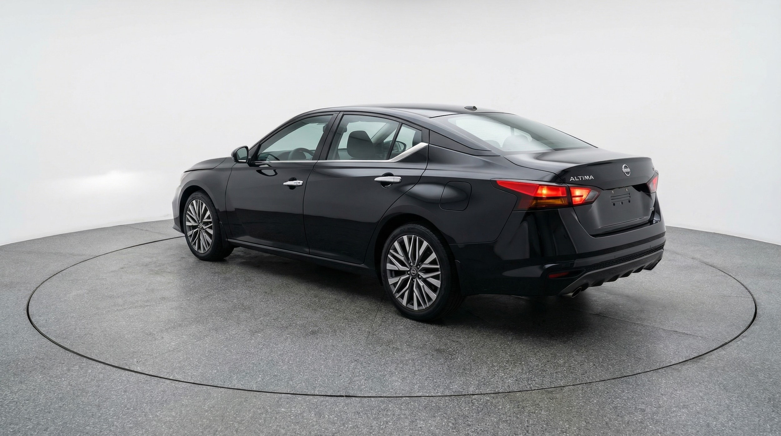 Thumbnail: 2025 Nissan Altima - 5