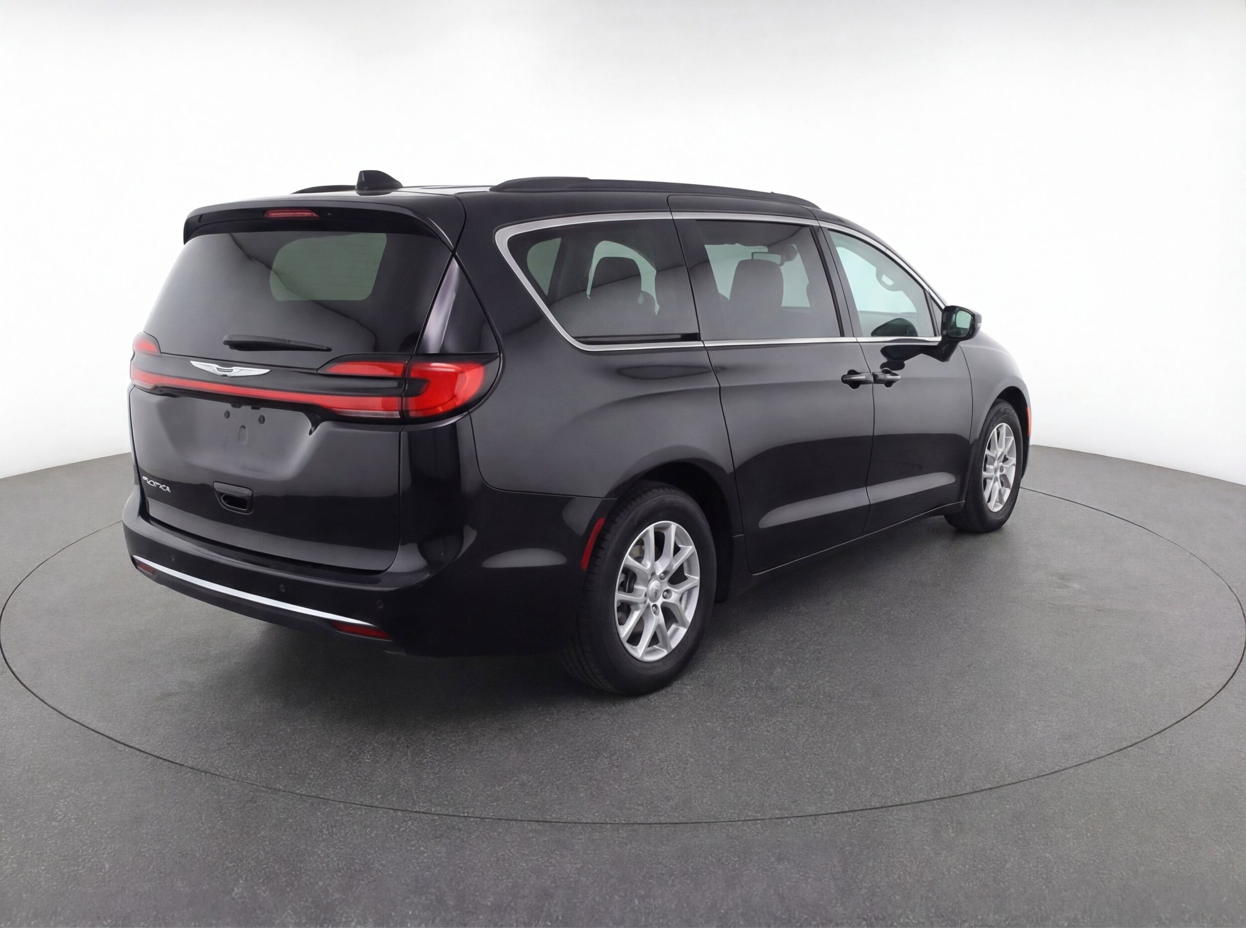 Thumbnail: 2024 Chrysler Pacifica - 9