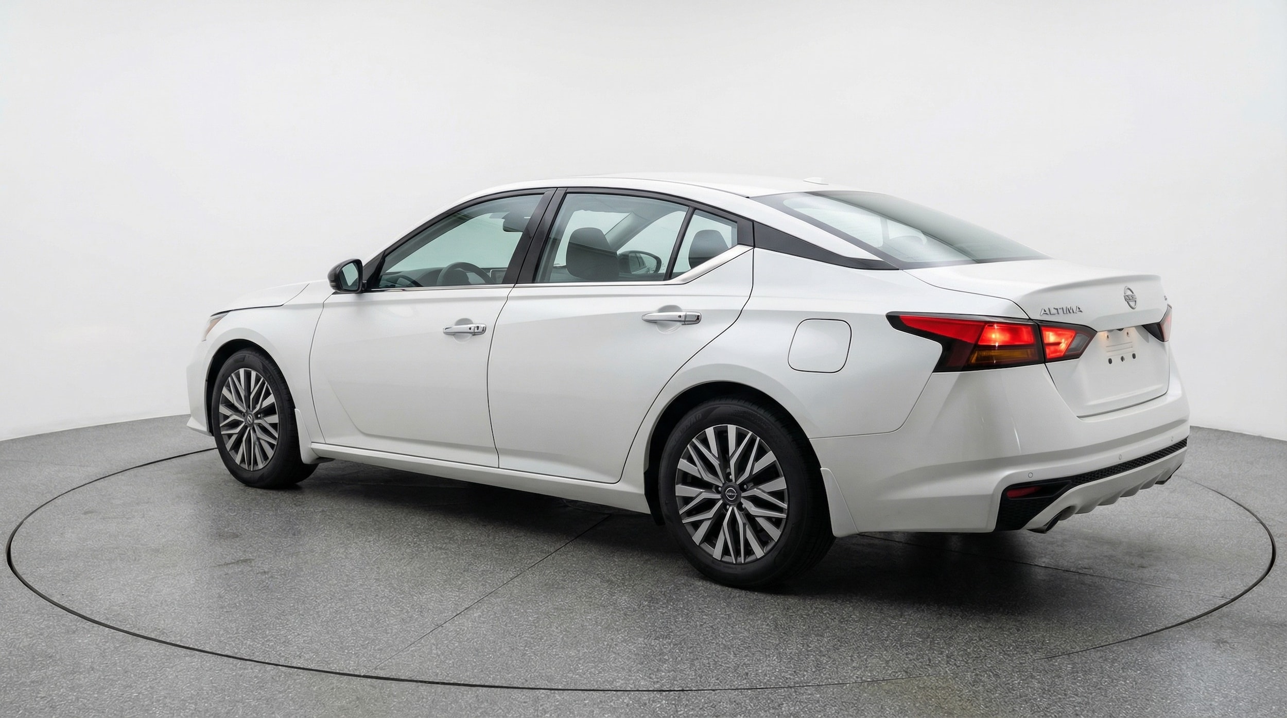 Thumbnail: 2025 Nissan Altima - 5