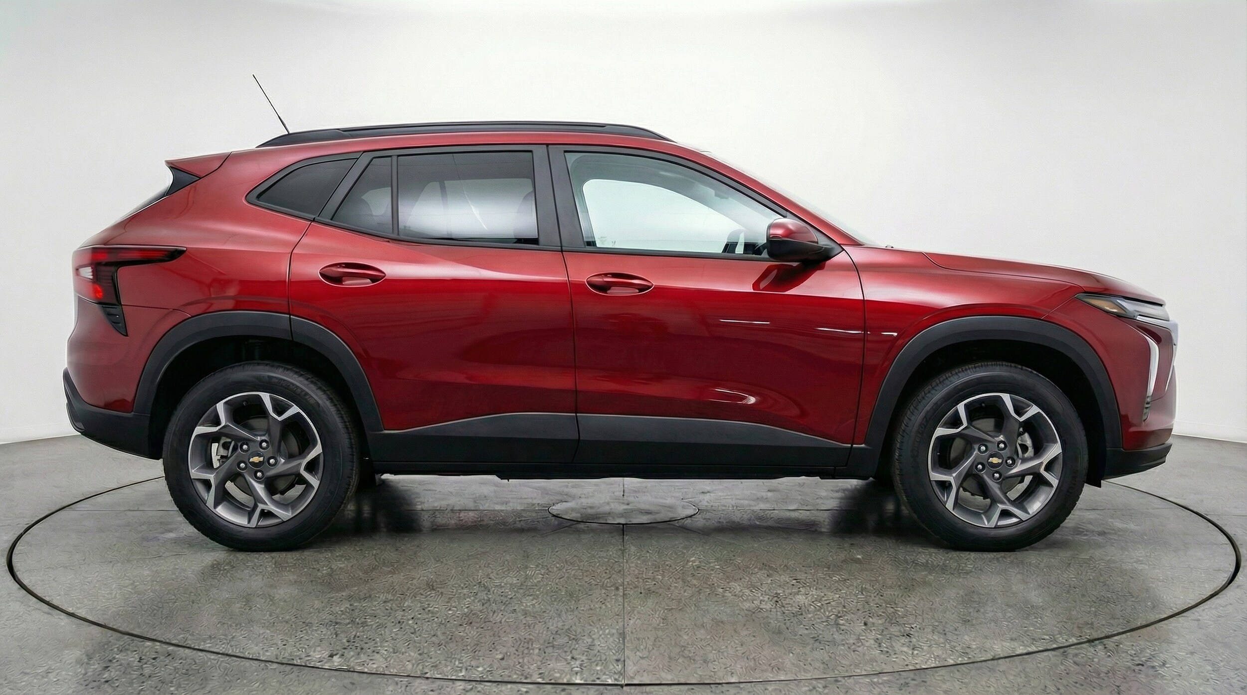 Thumbnail: 2025 Chevrolet Trax - 8