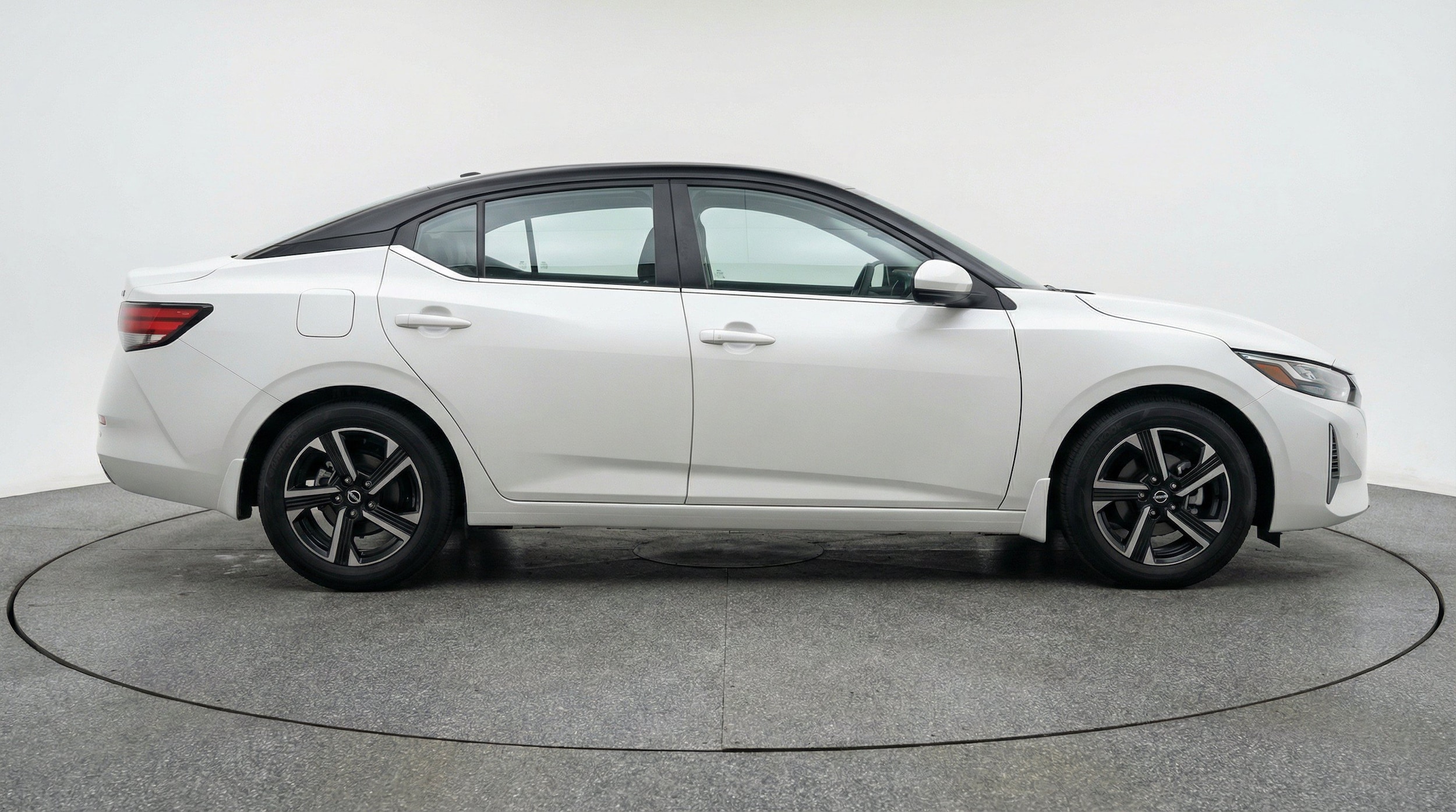 Thumbnail: 2025 Nissan Sentra - 11