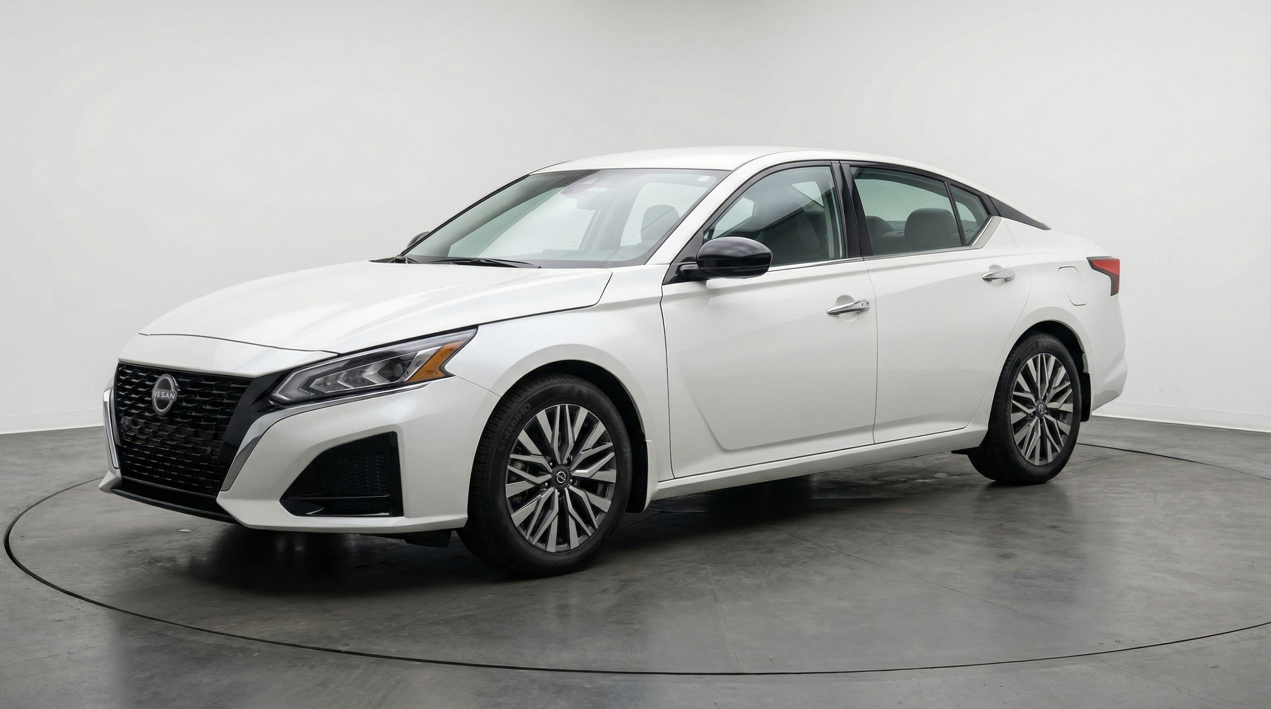 Thumbnail: 2025 Nissan Altima - 3