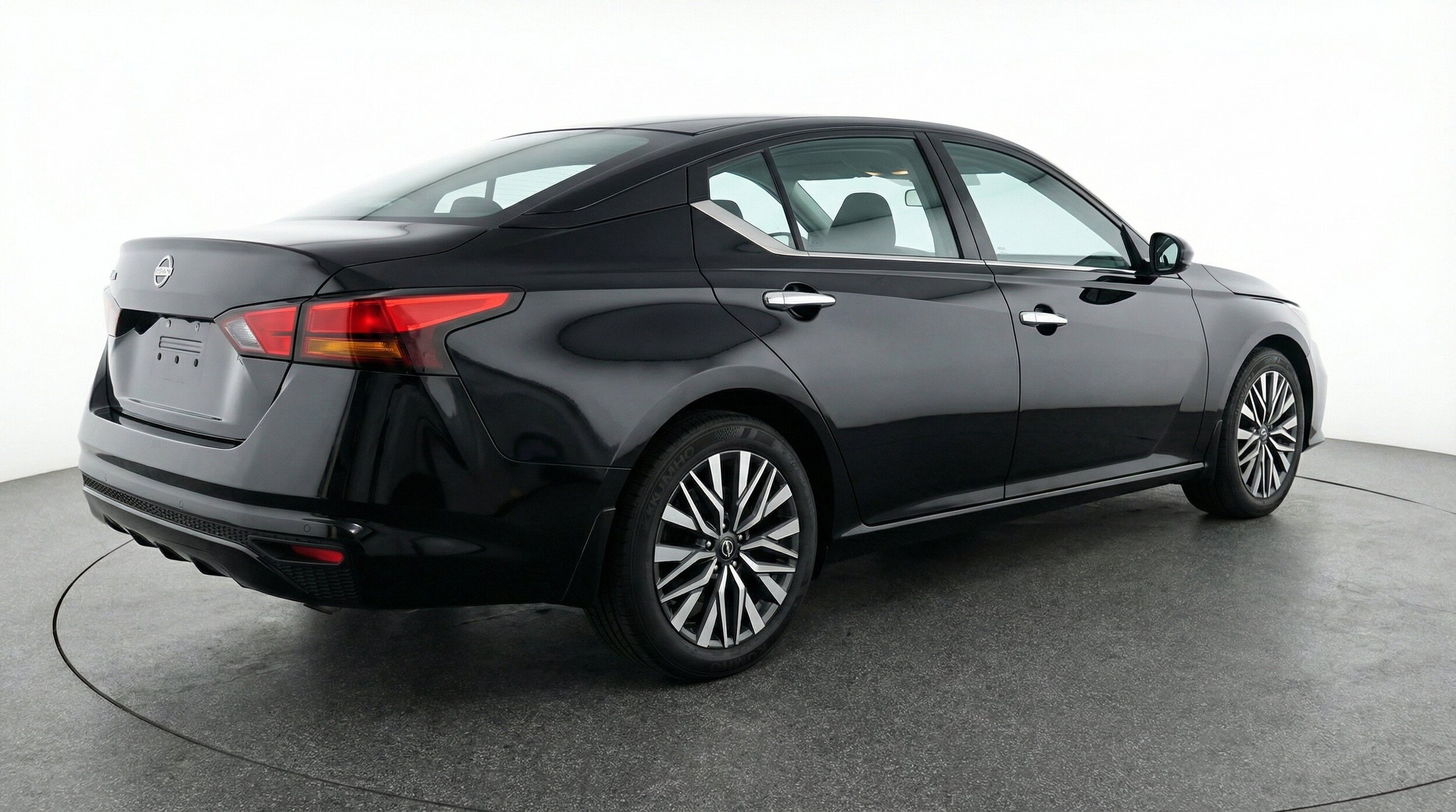 Thumbnail: 2025 Nissan Altima - 9