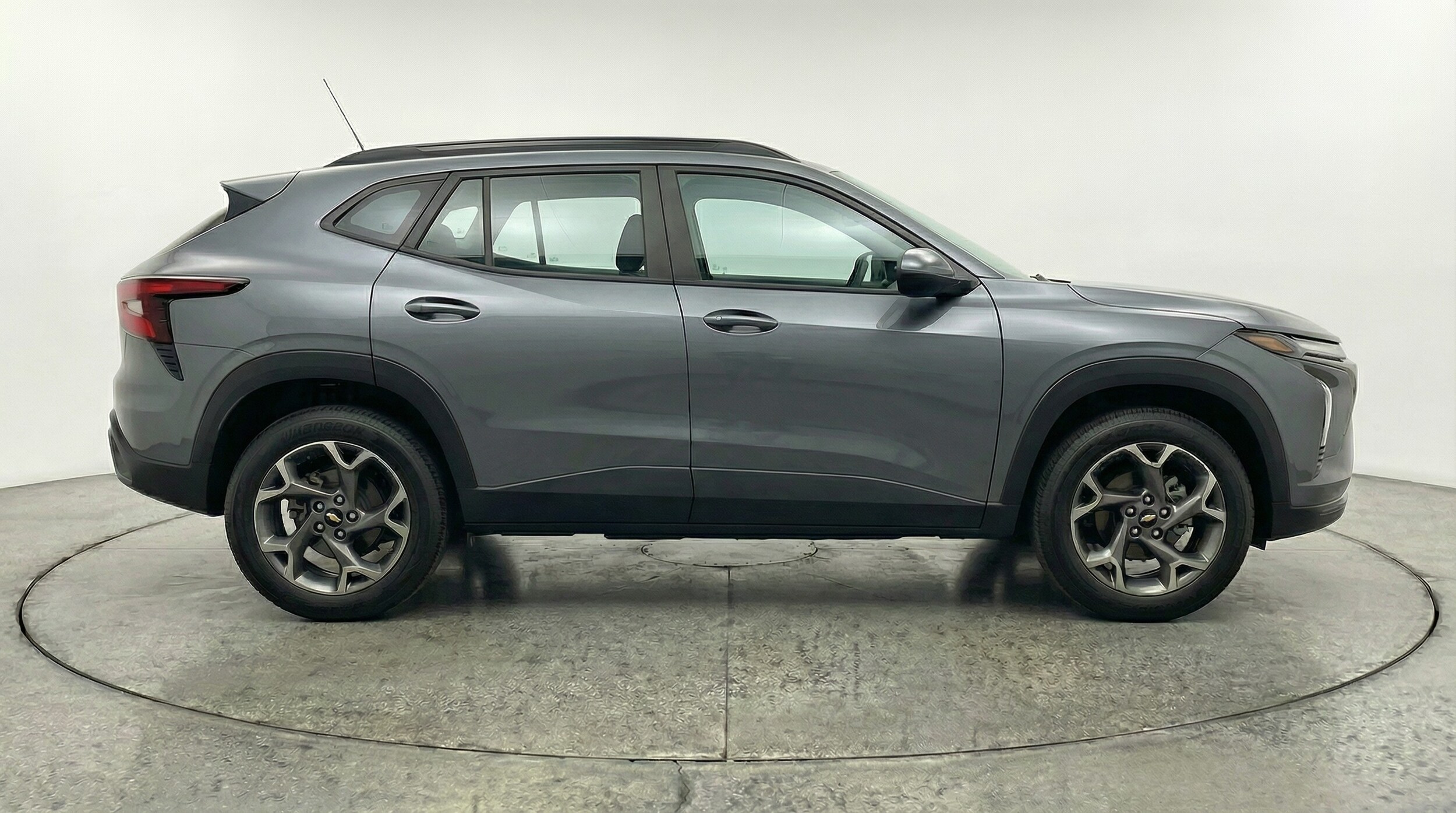 Thumbnail: 2025 Chevrolet Trax - 8