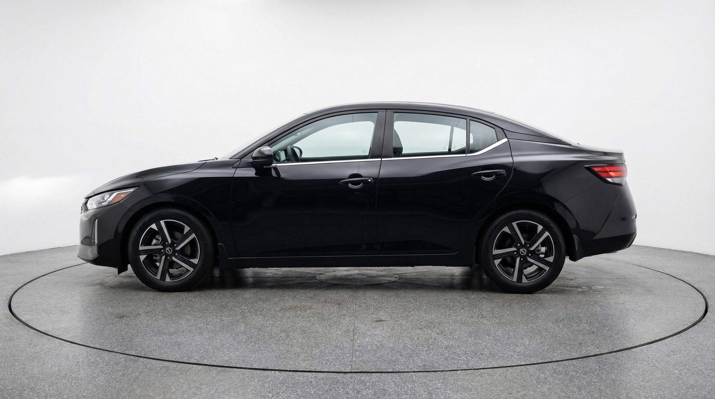 Thumbnail: 2025 Nissan Sentra - 5