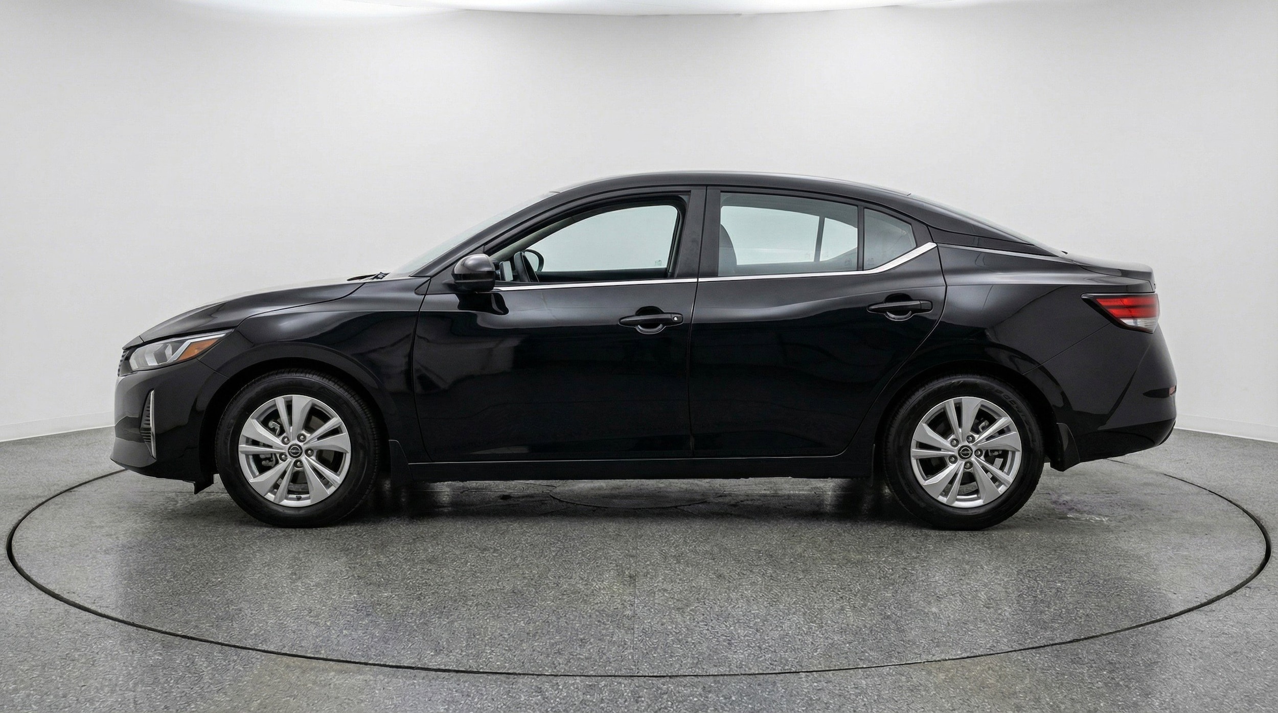 Thumbnail: 2025 Nissan Sentra - 5