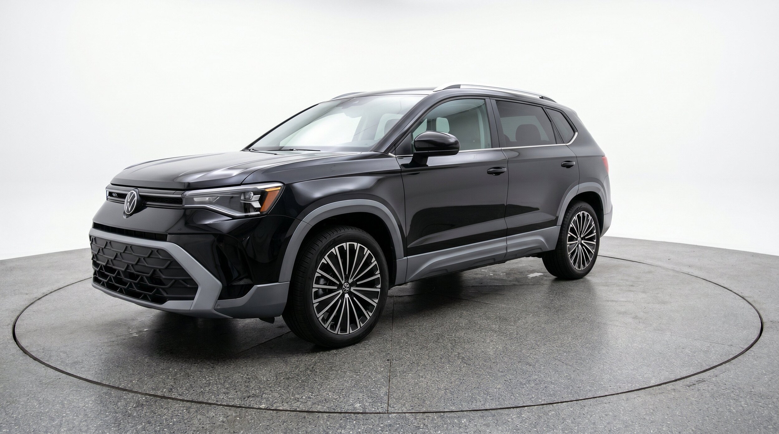 Thumbnail: 2026 Volkswagen Taos - 3