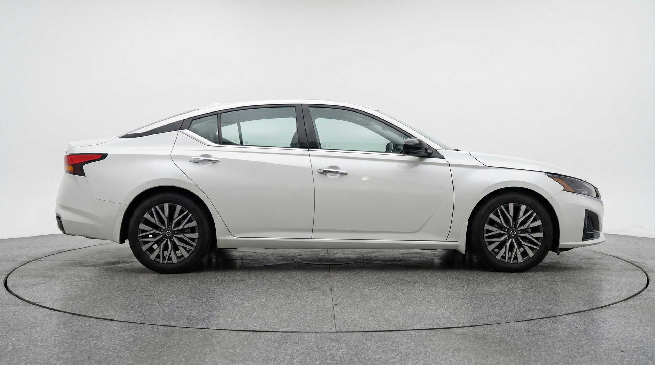 Thumbnail: 2025 Nissan Altima - 8