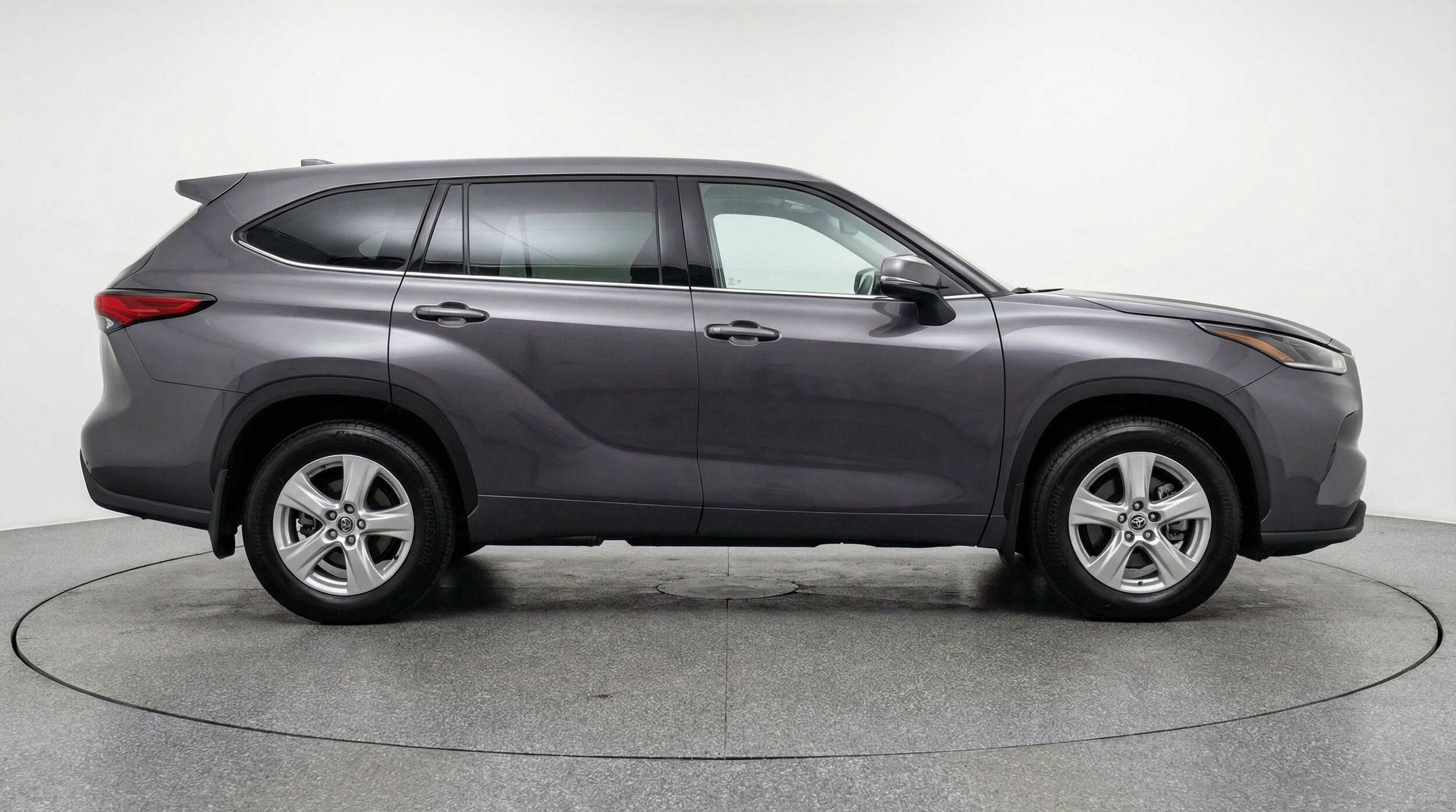 Thumbnail: 2025 Toyota Highlander - 11