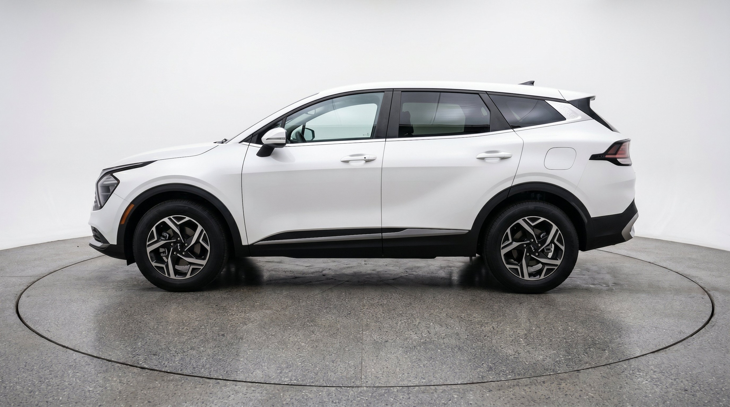 Thumbnail: 2025 Kia Sportage - 5