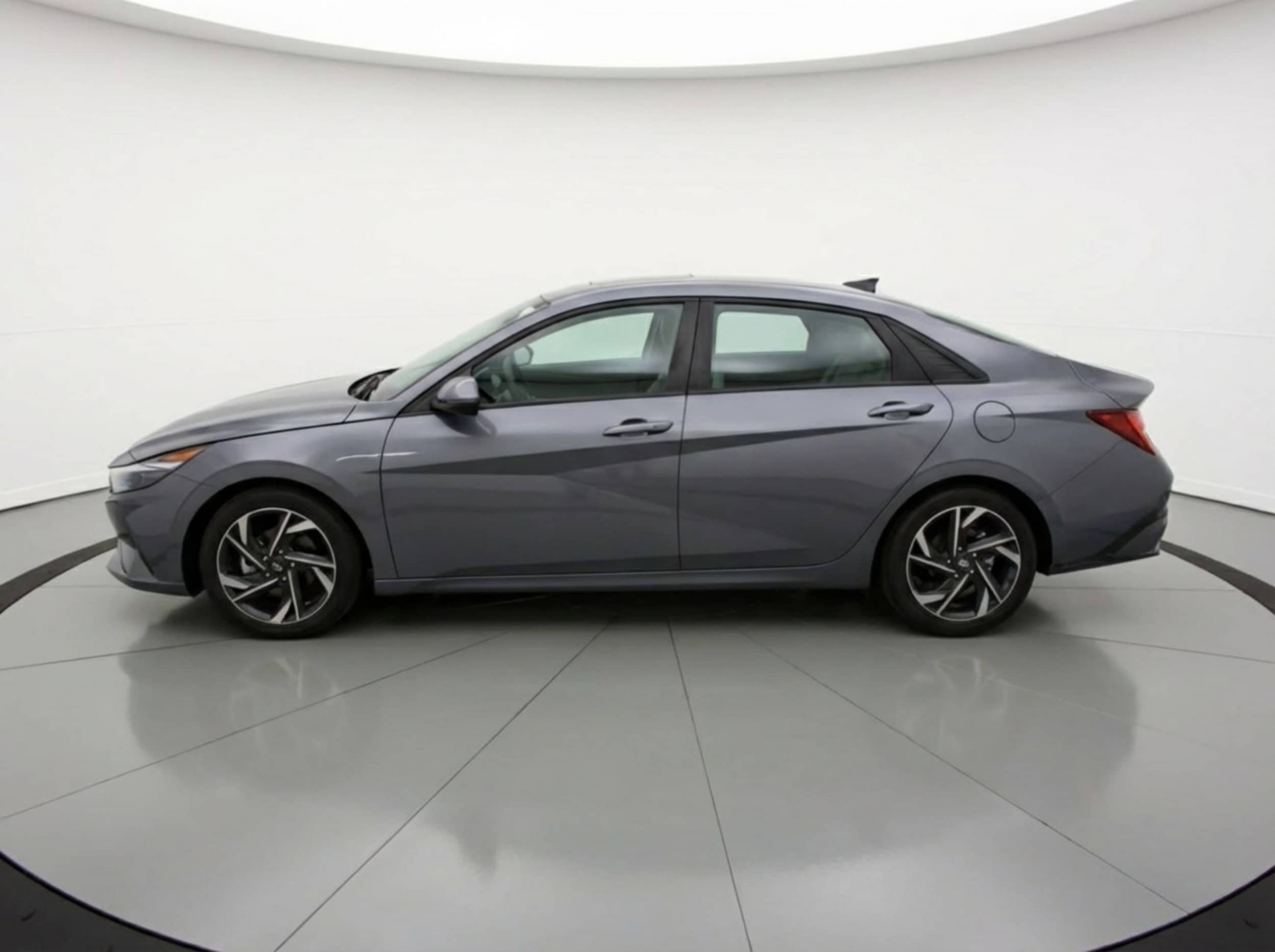 Thumbnail: 2025 Hyundai Elantra - 4