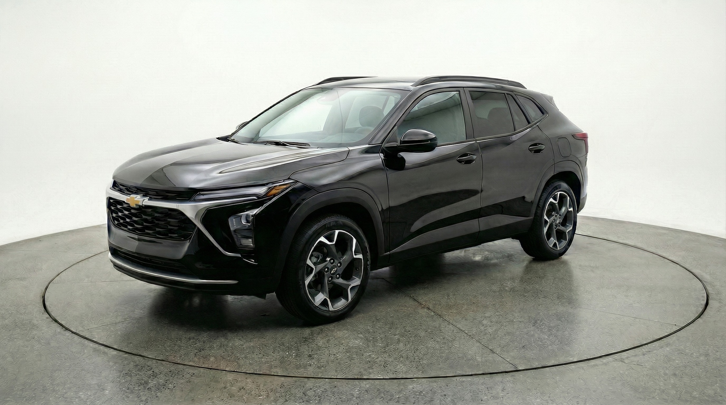 Thumbnail: 2025 Chevrolet Trax - 3