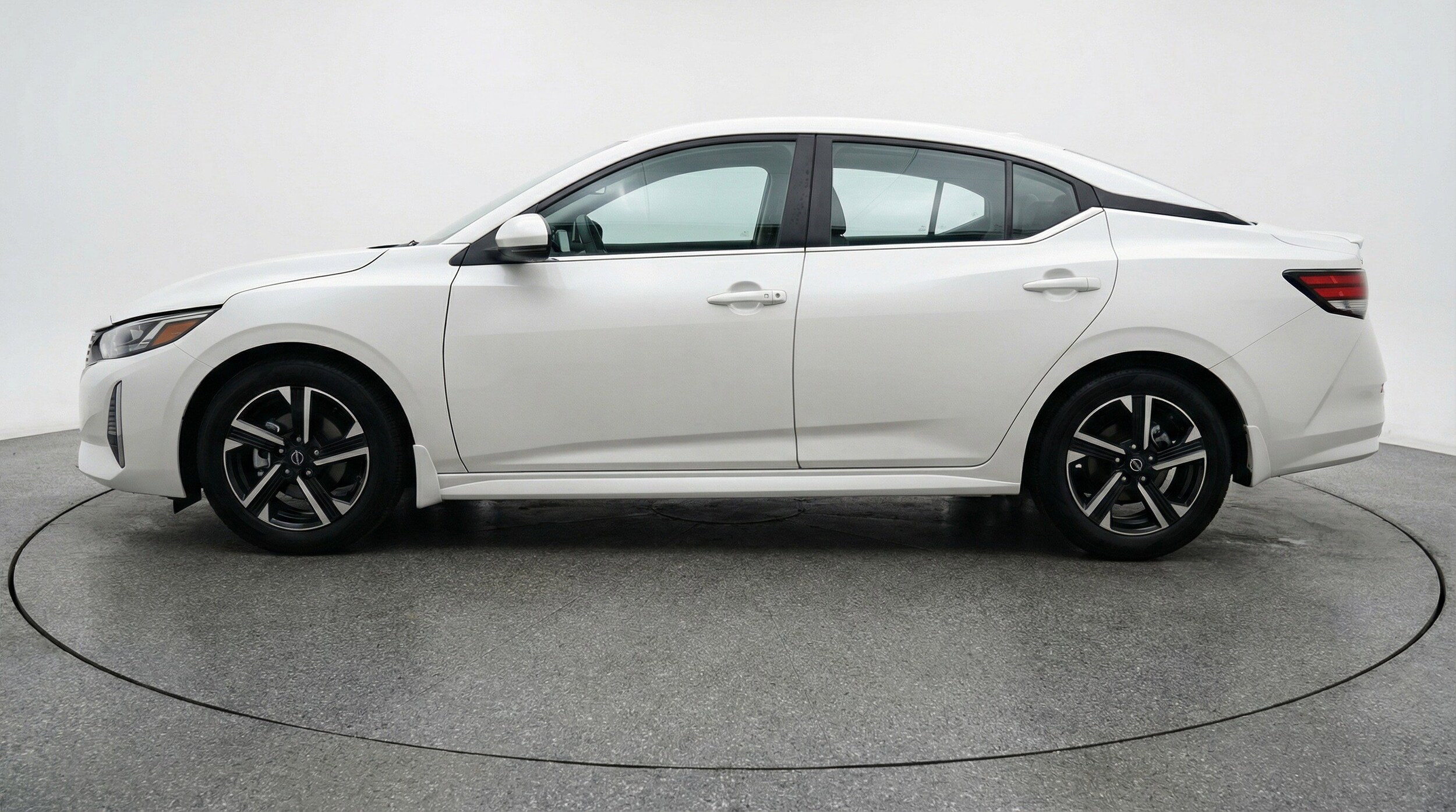 Thumbnail: 2025 Nissan Sentra - 5