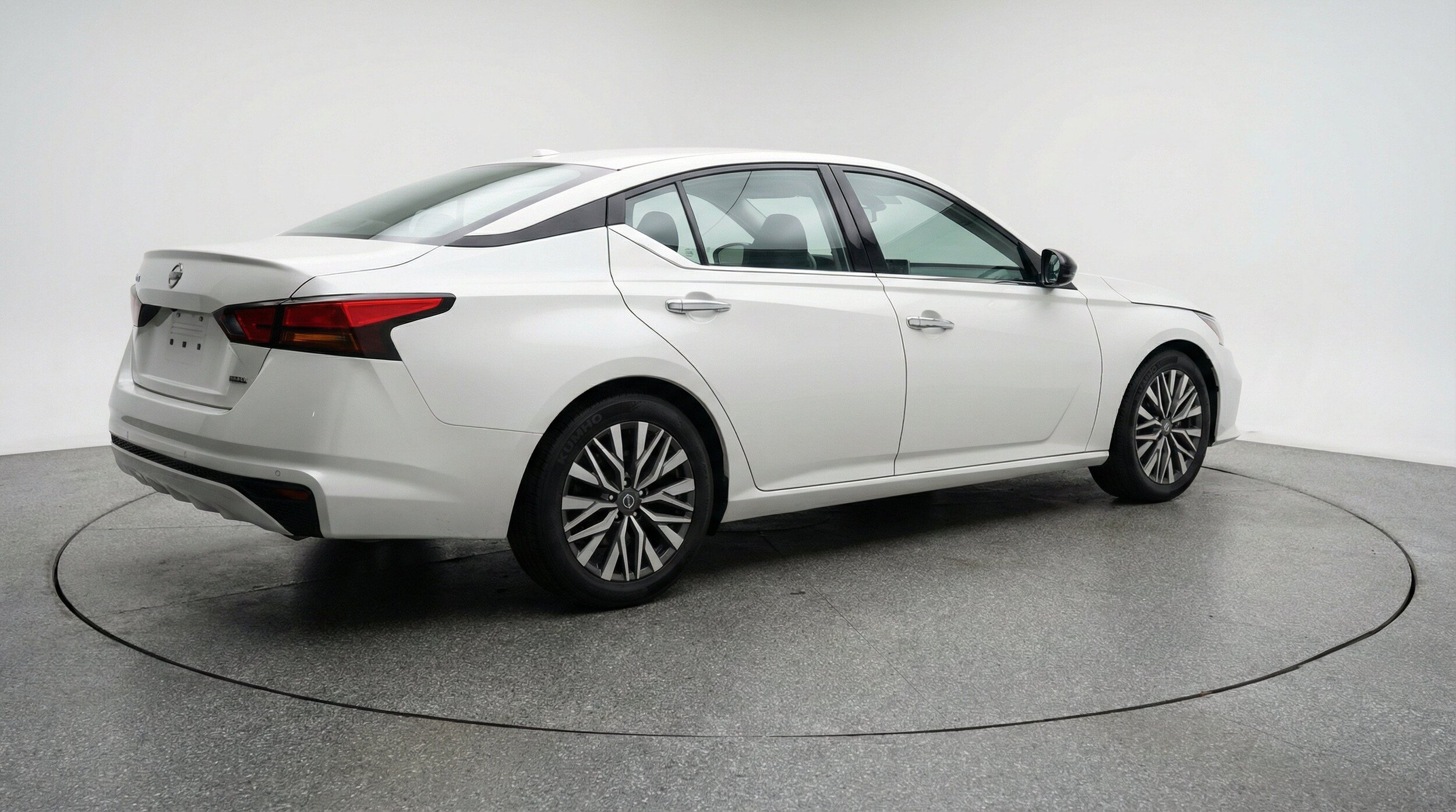Thumbnail: 2025 Nissan Altima - 9