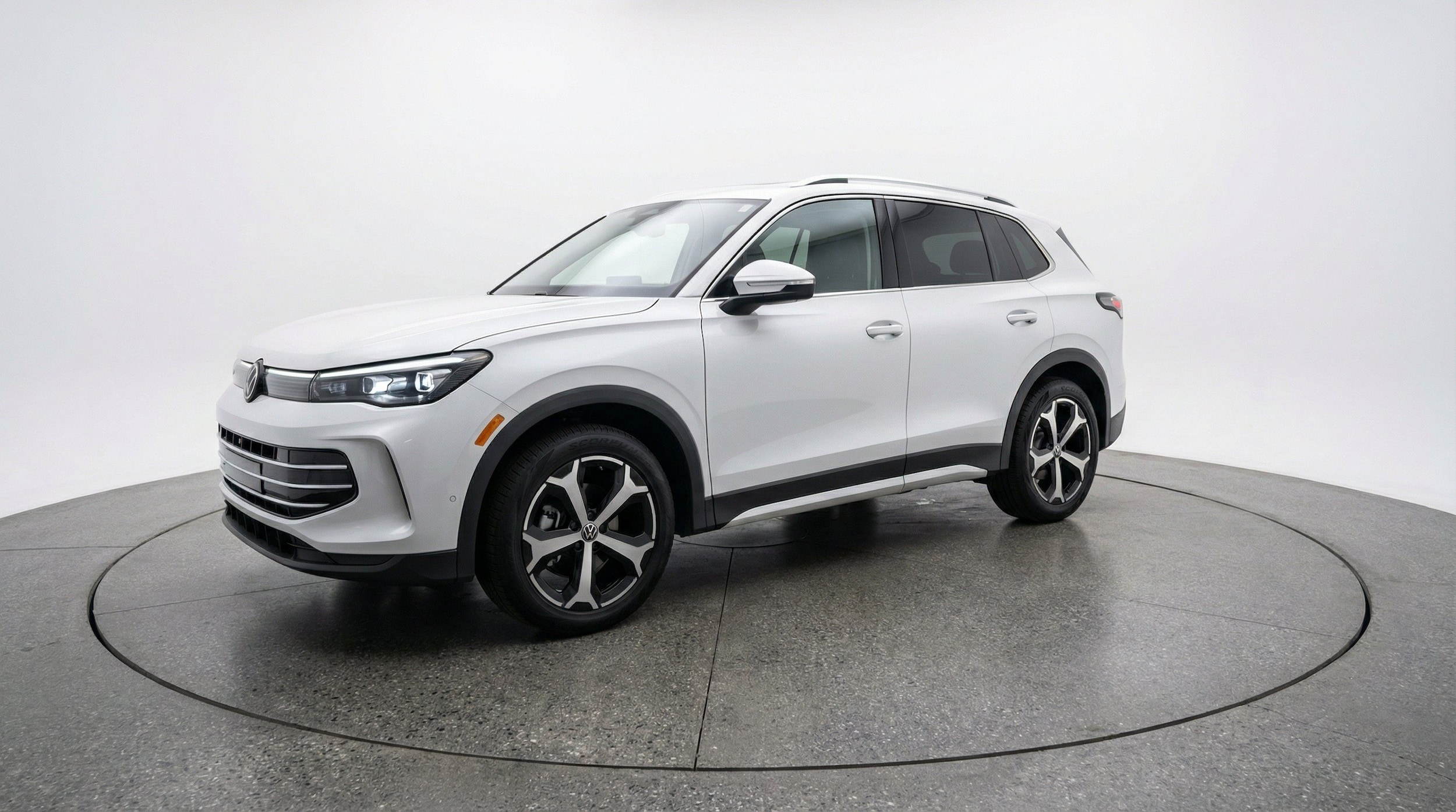 Thumbnail: 2026 Volkswagen Tiguan - 3