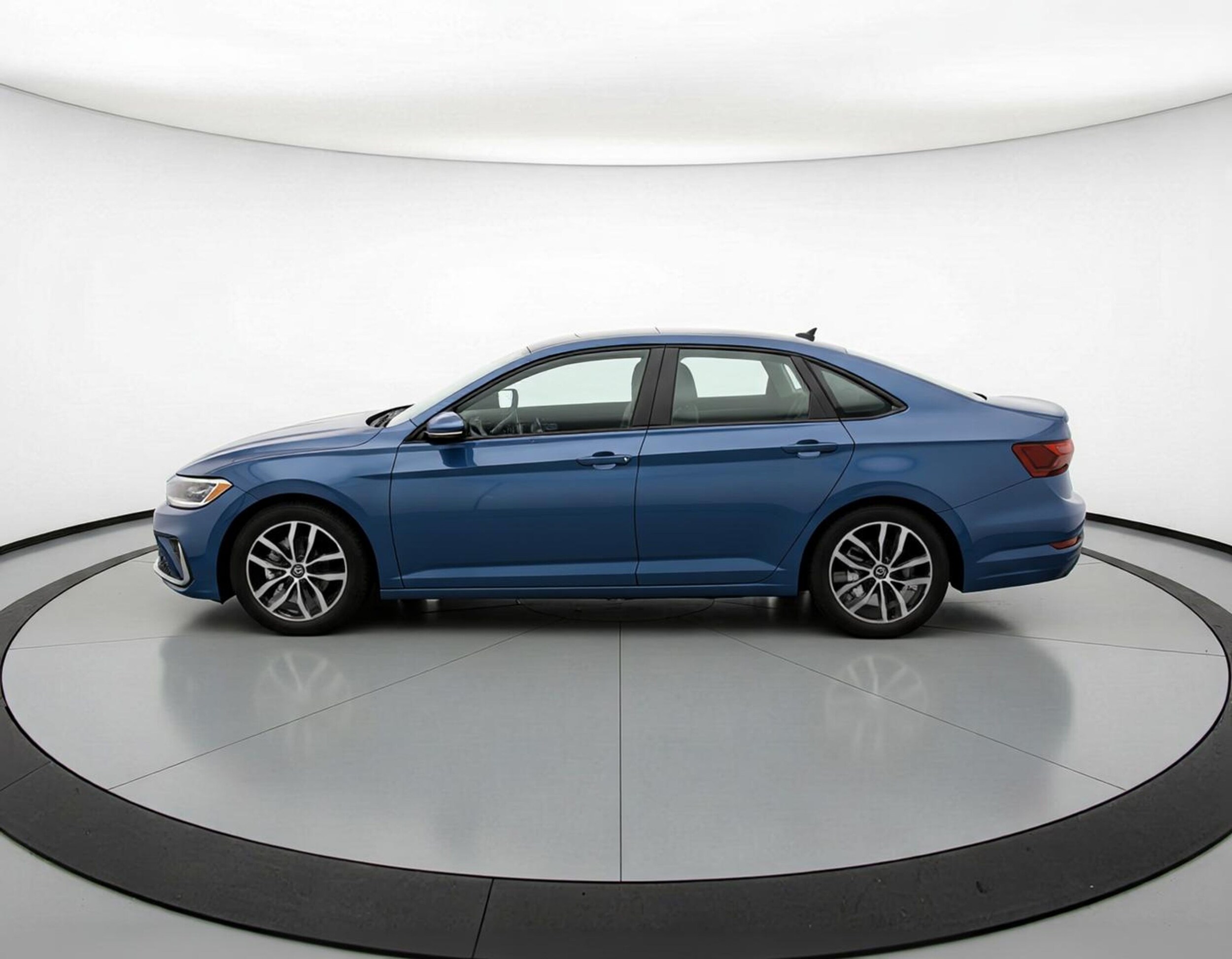 Thumbnail: 2025 Volkswagen Jetta - 4