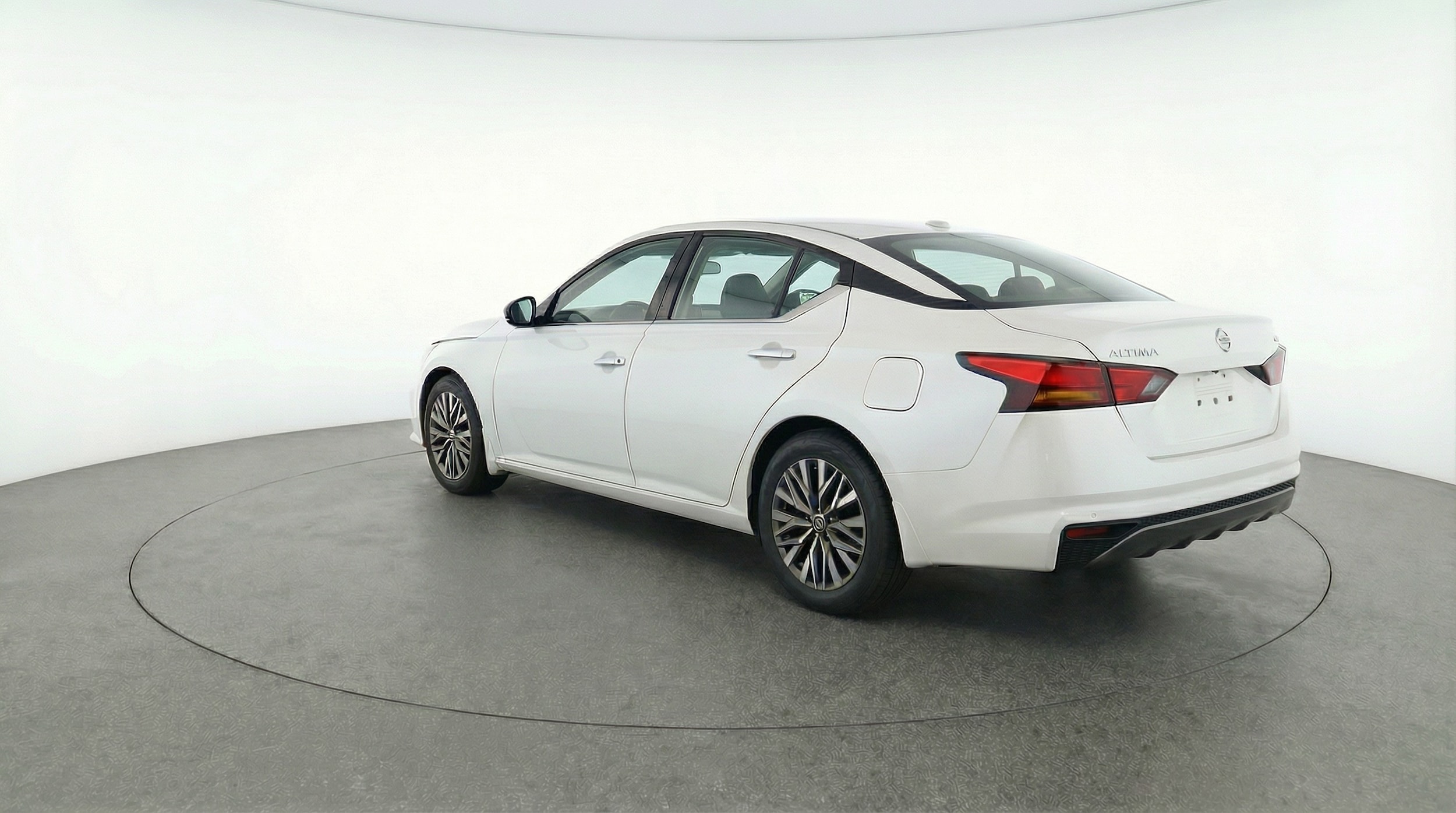 Thumbnail: 2025 Nissan Altima - 5