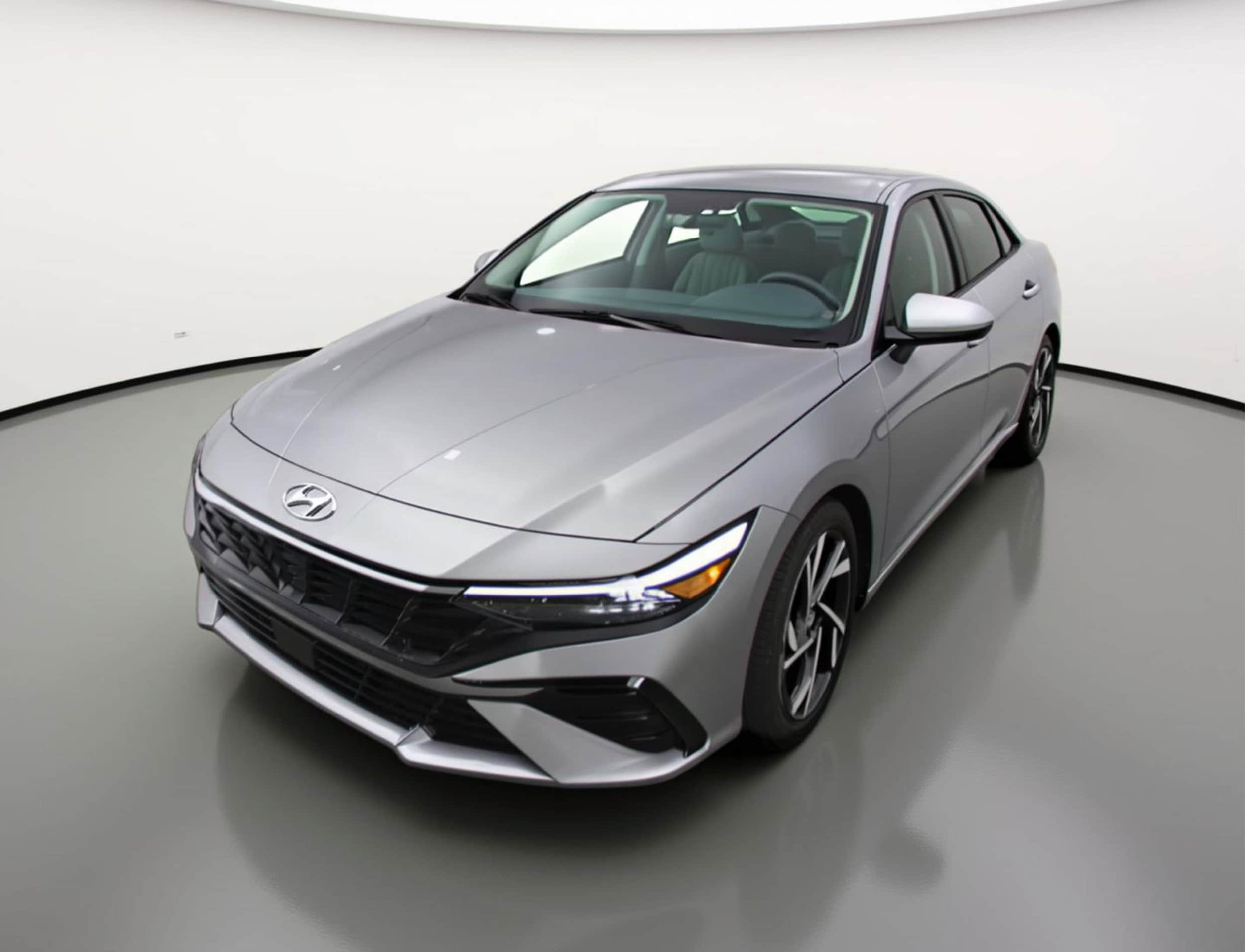 Thumbnail: 2025 Hyundai Elantra - 3