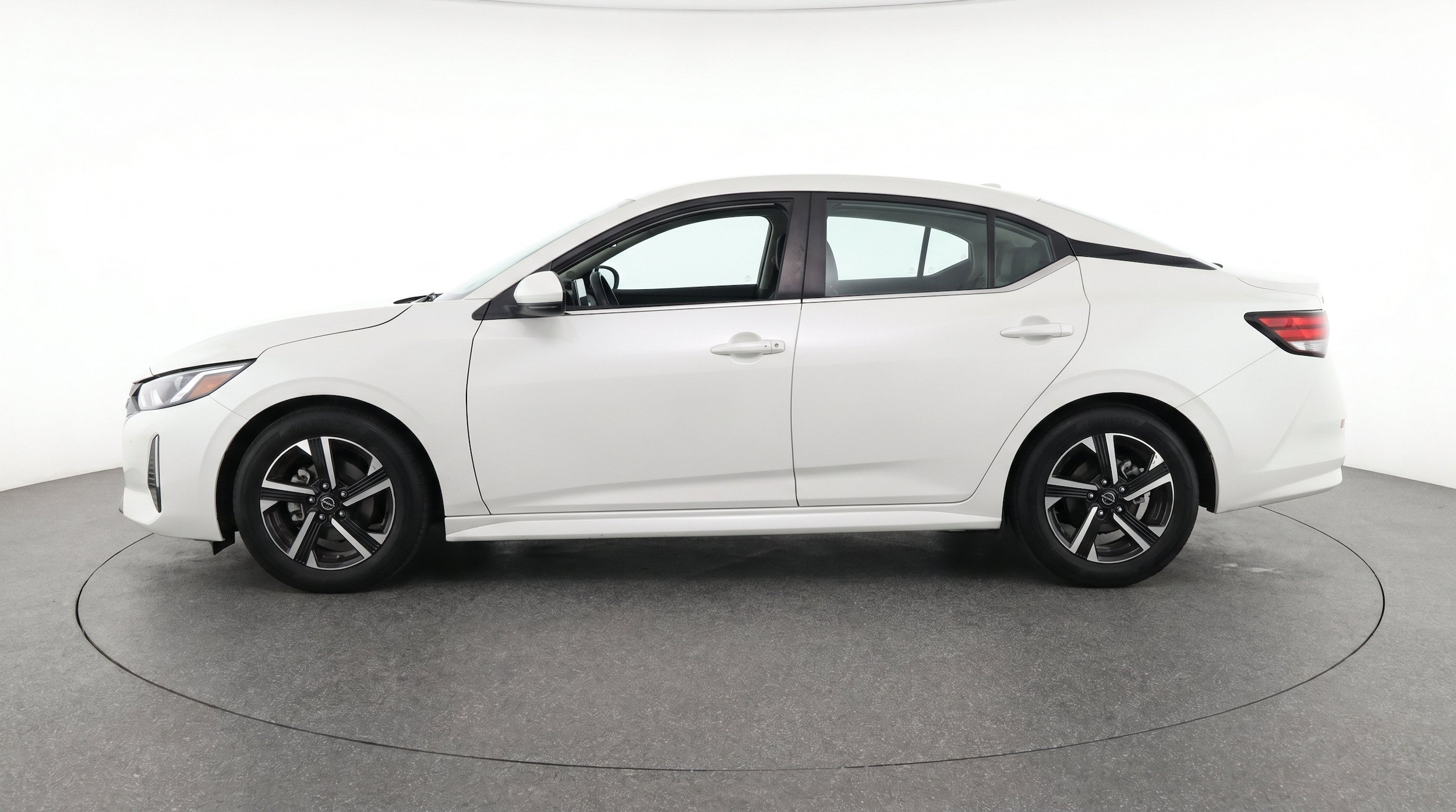 Thumbnail: 2025 Nissan Sentra - 5