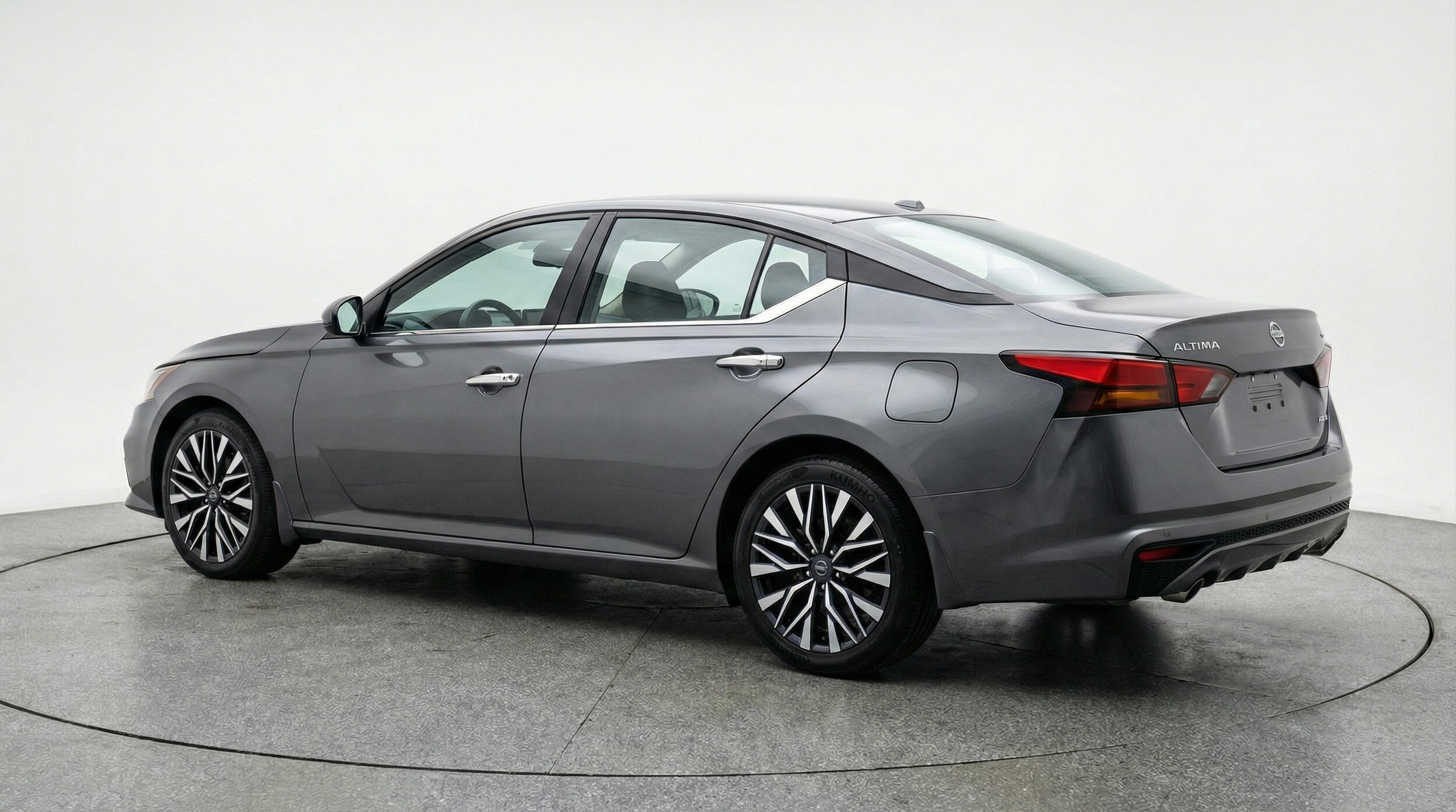 Thumbnail: 2025 Nissan Altima - 5