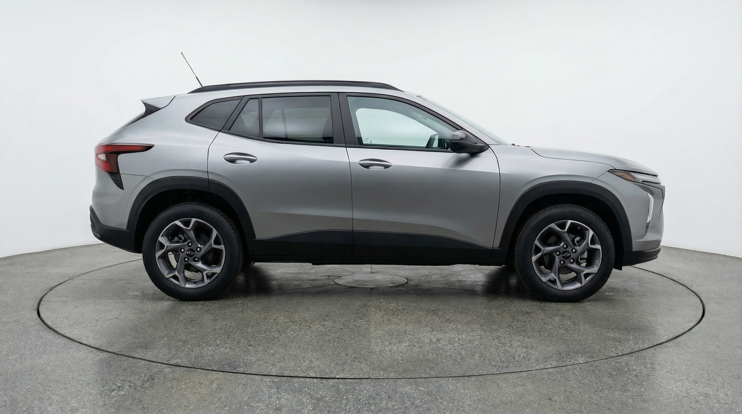 Thumbnail: 2025 Chevrolet Trax - 8