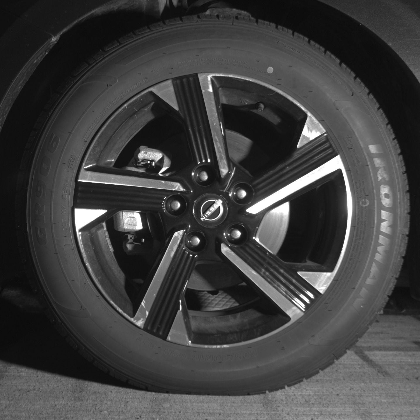 Thumbnail: 2025 Nissan Sentra - 9