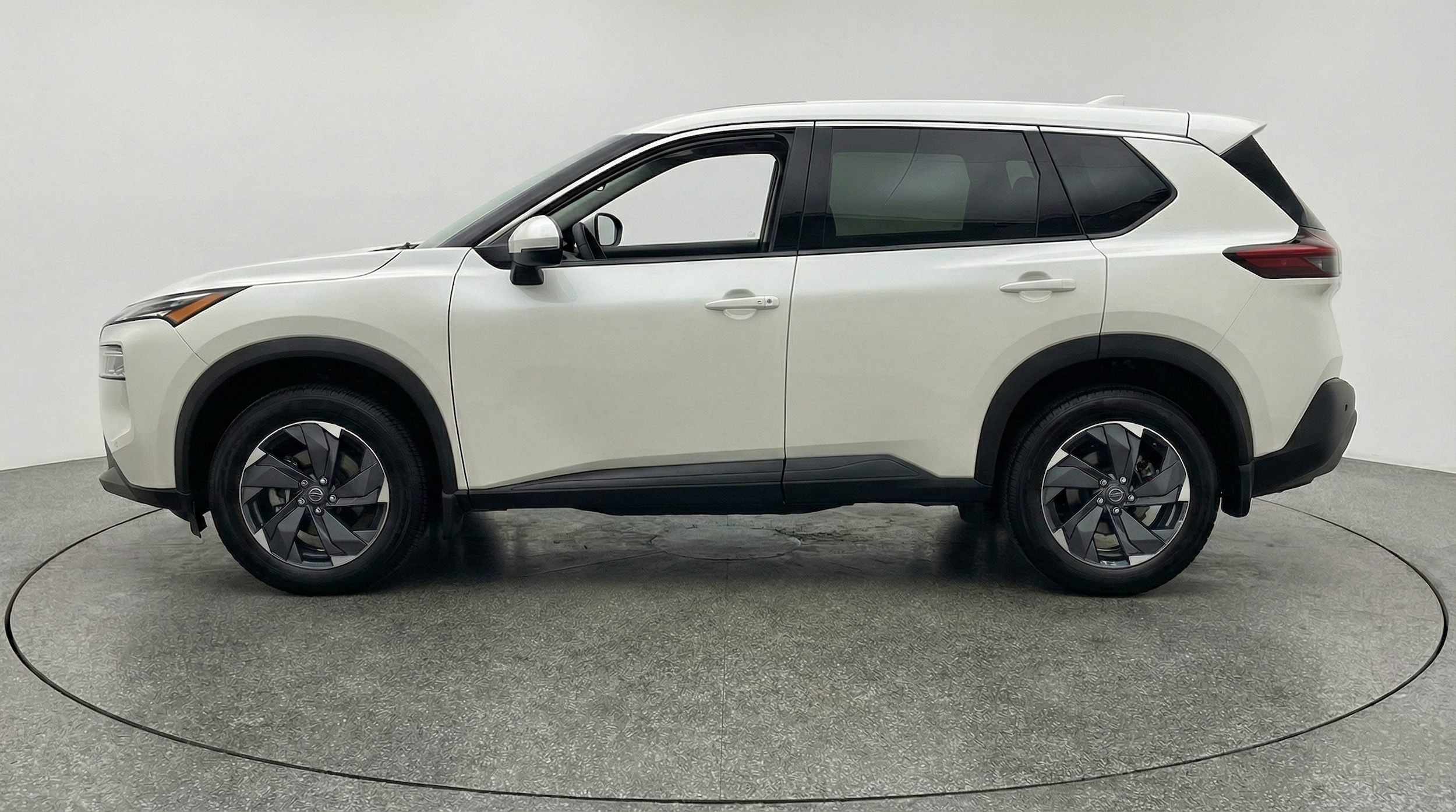 Thumbnail: 2025 Nissan Rogue - 4