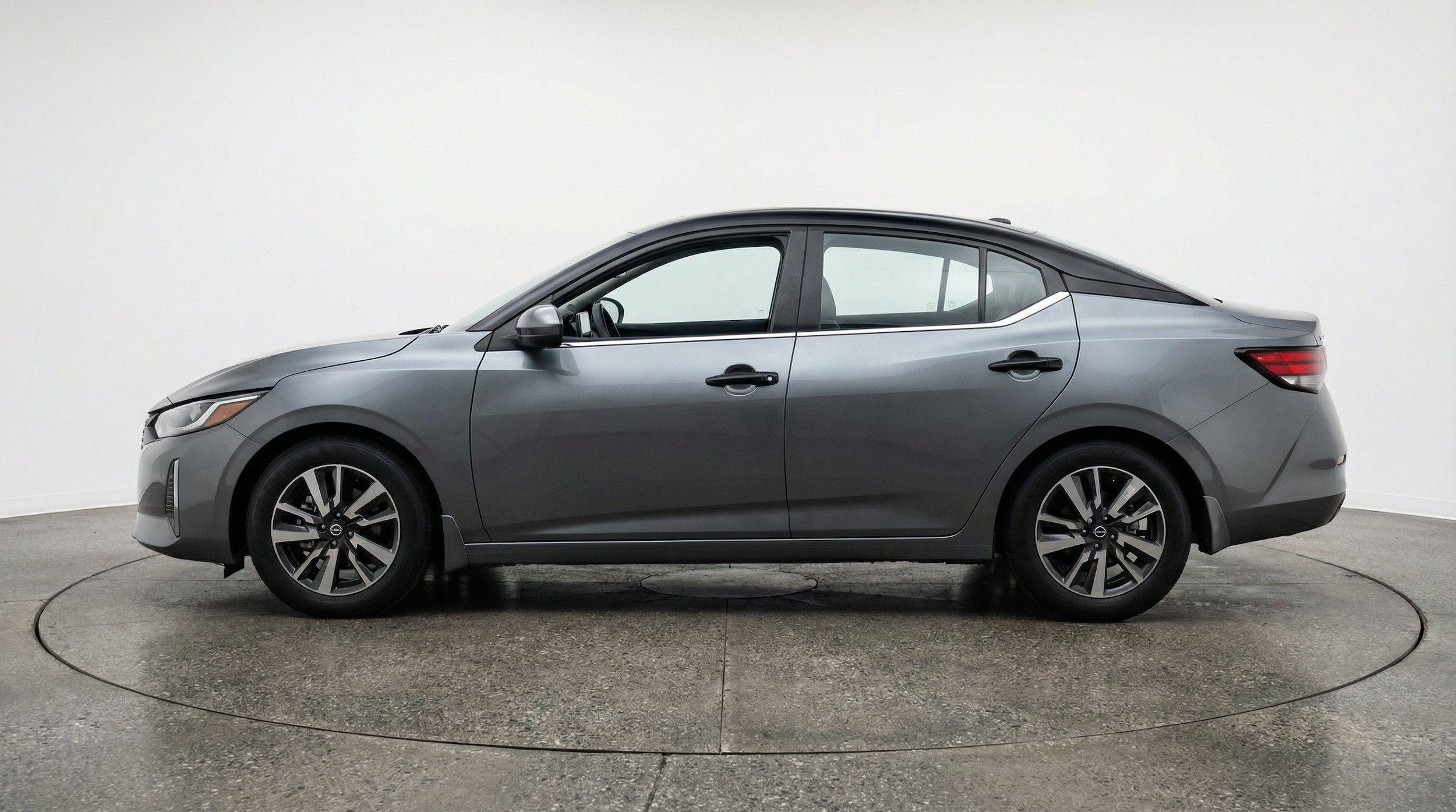 Thumbnail: 2025 Nissan Sentra - 5