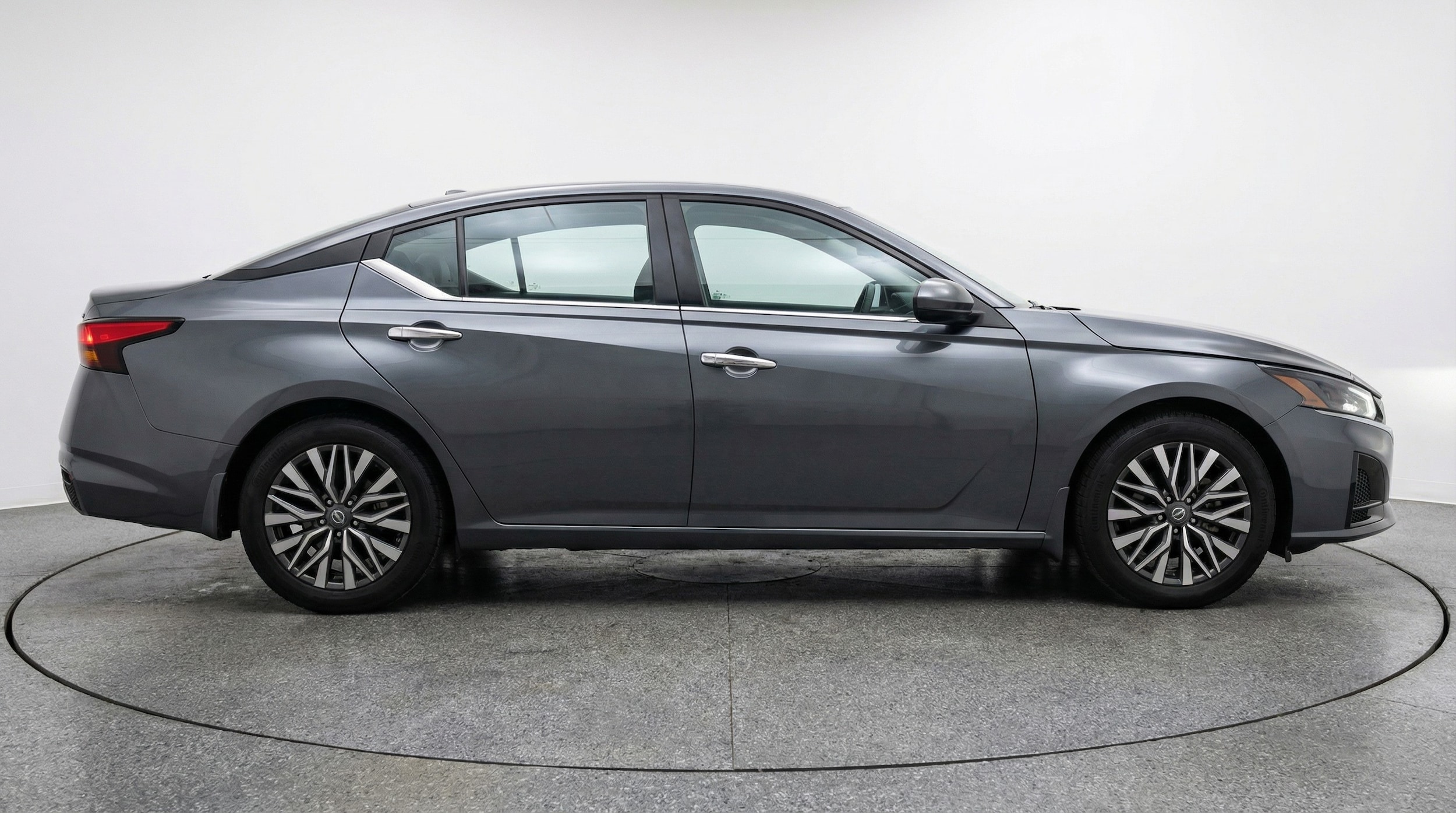 Thumbnail: 2025 Nissan Altima - 8