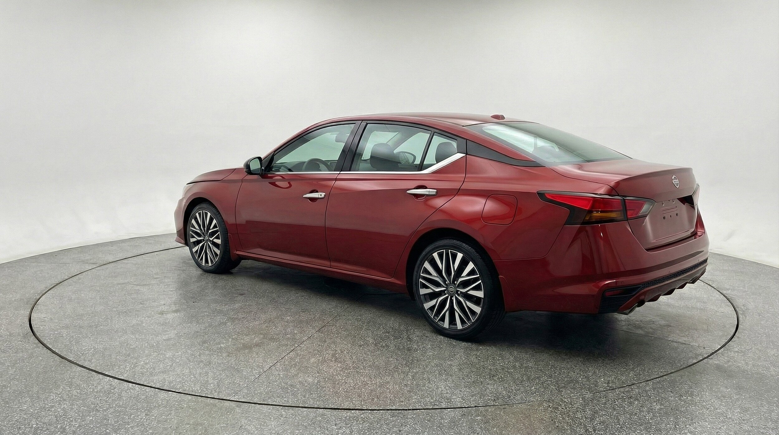 Thumbnail: 2025 Nissan Altima - 6