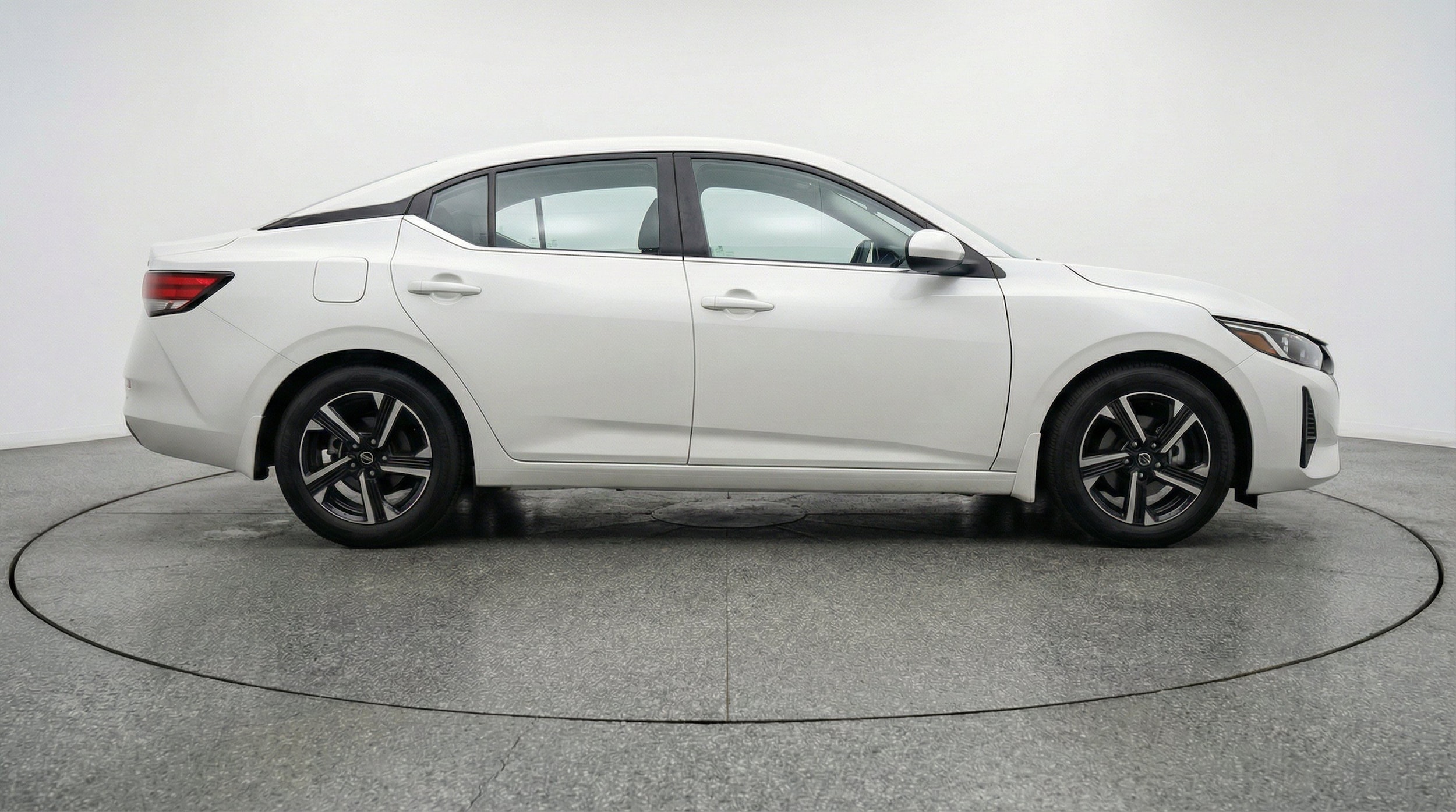 Thumbnail: 2025 Nissan Sentra - 11