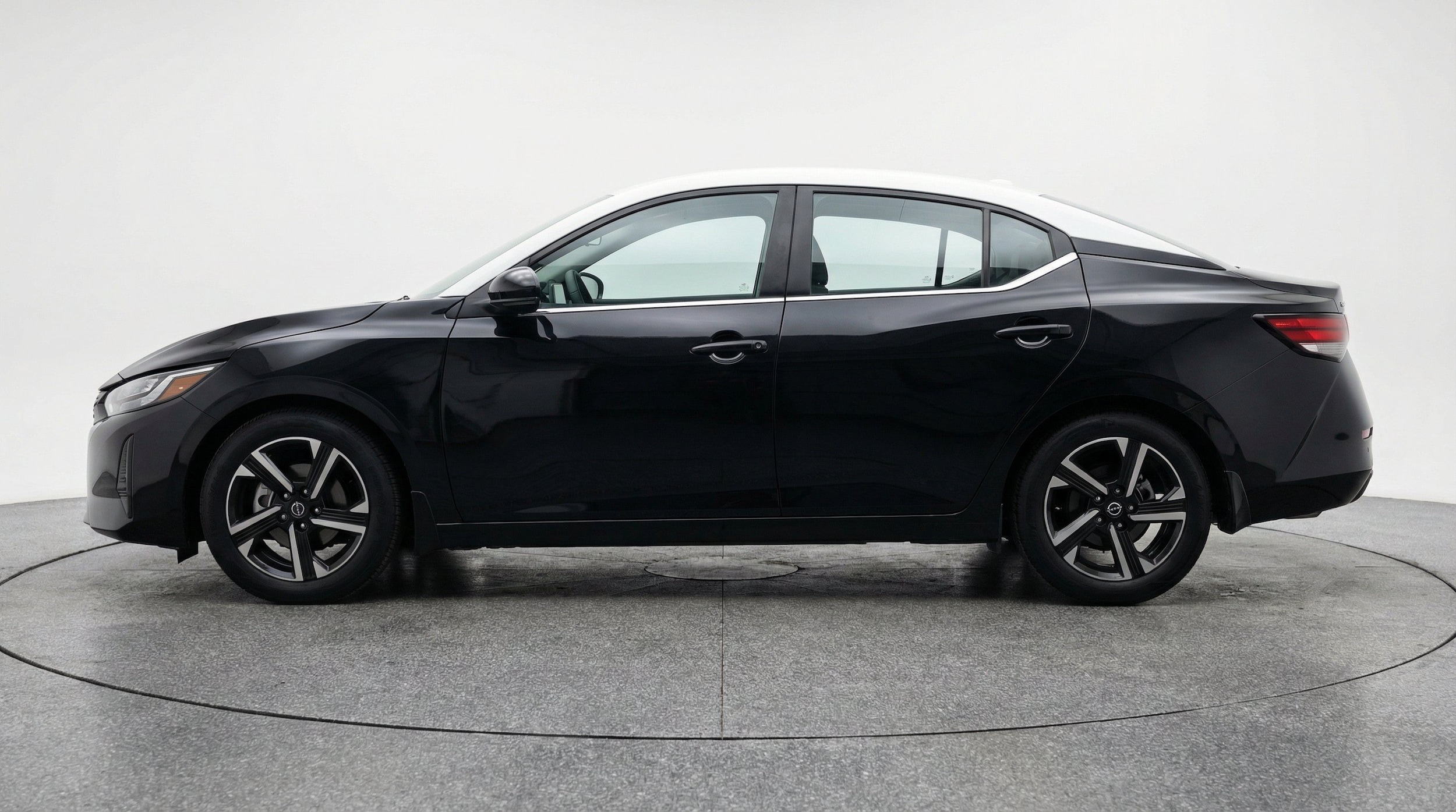Thumbnail: 2025 Nissan Sentra - 5