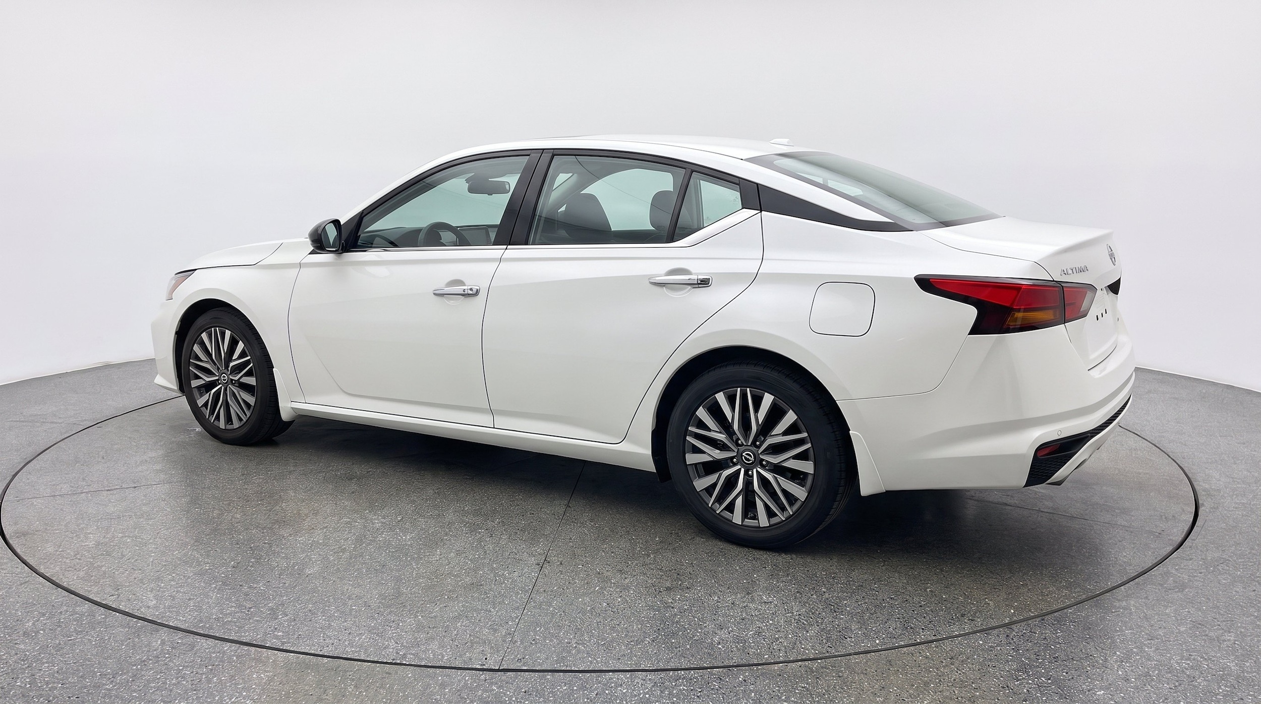 Thumbnail: 2025 Nissan Altima - 6