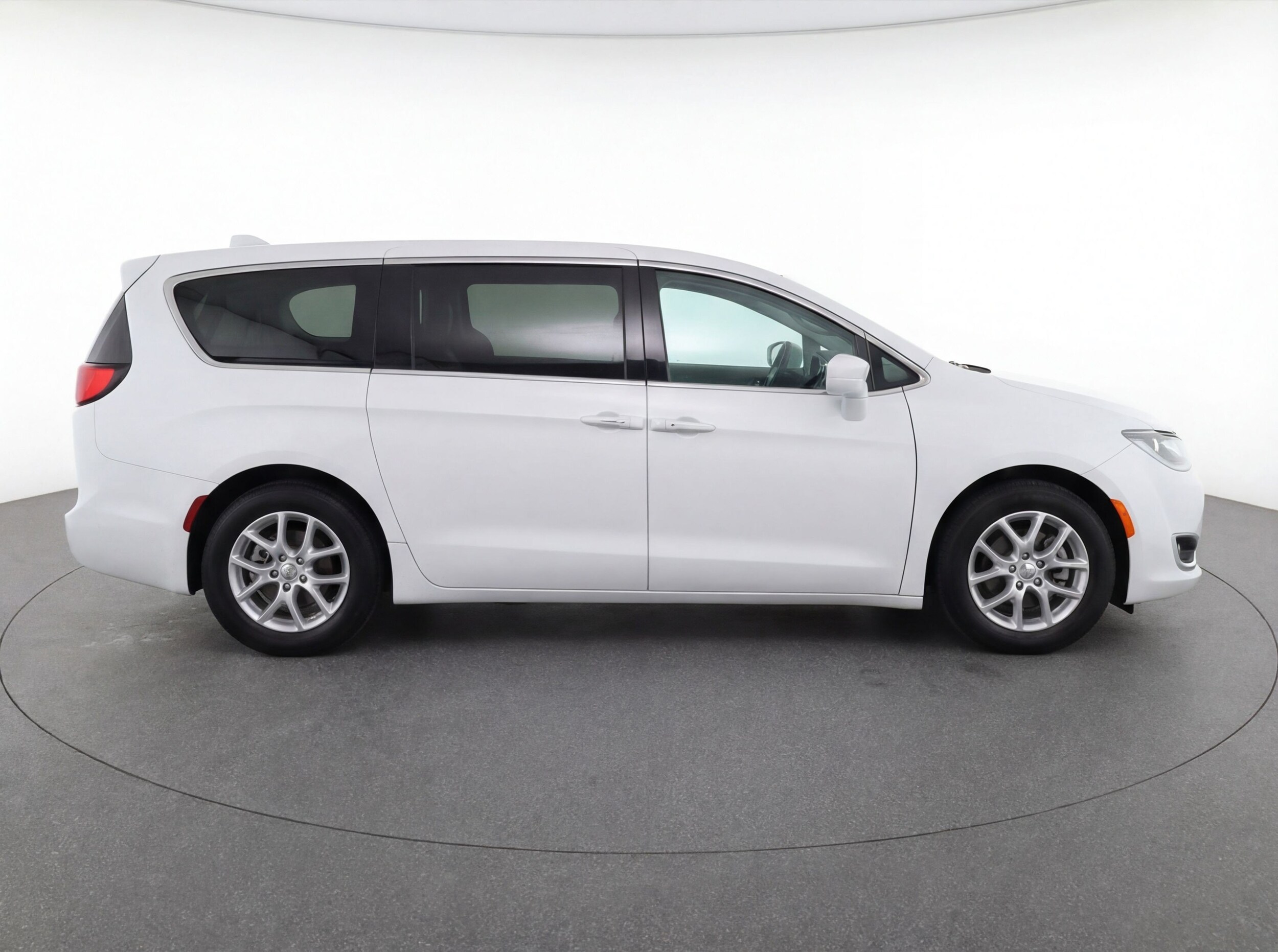 Thumbnail: 2024 Chrysler Pacifica - 11