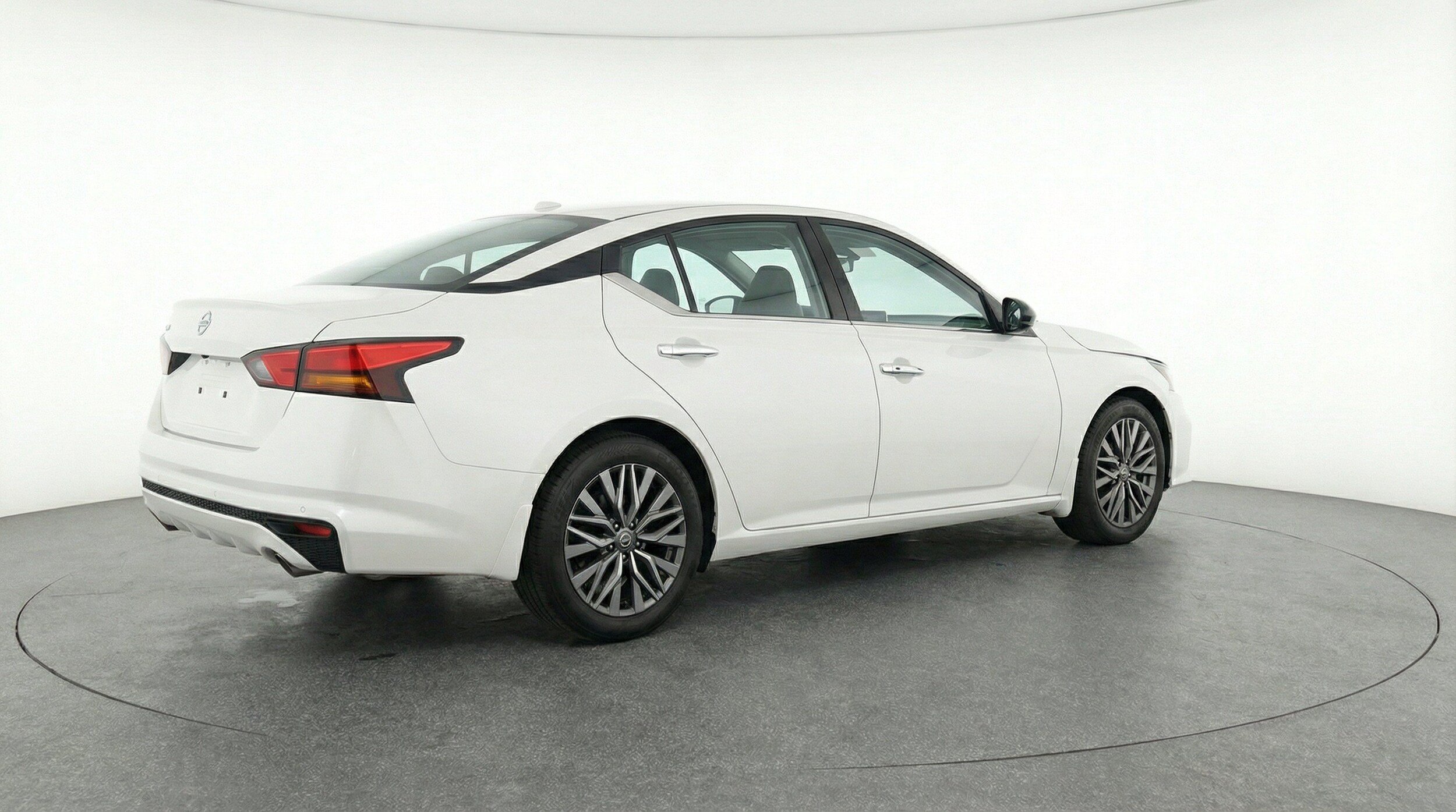 Thumbnail: 2025 Nissan Altima - 9