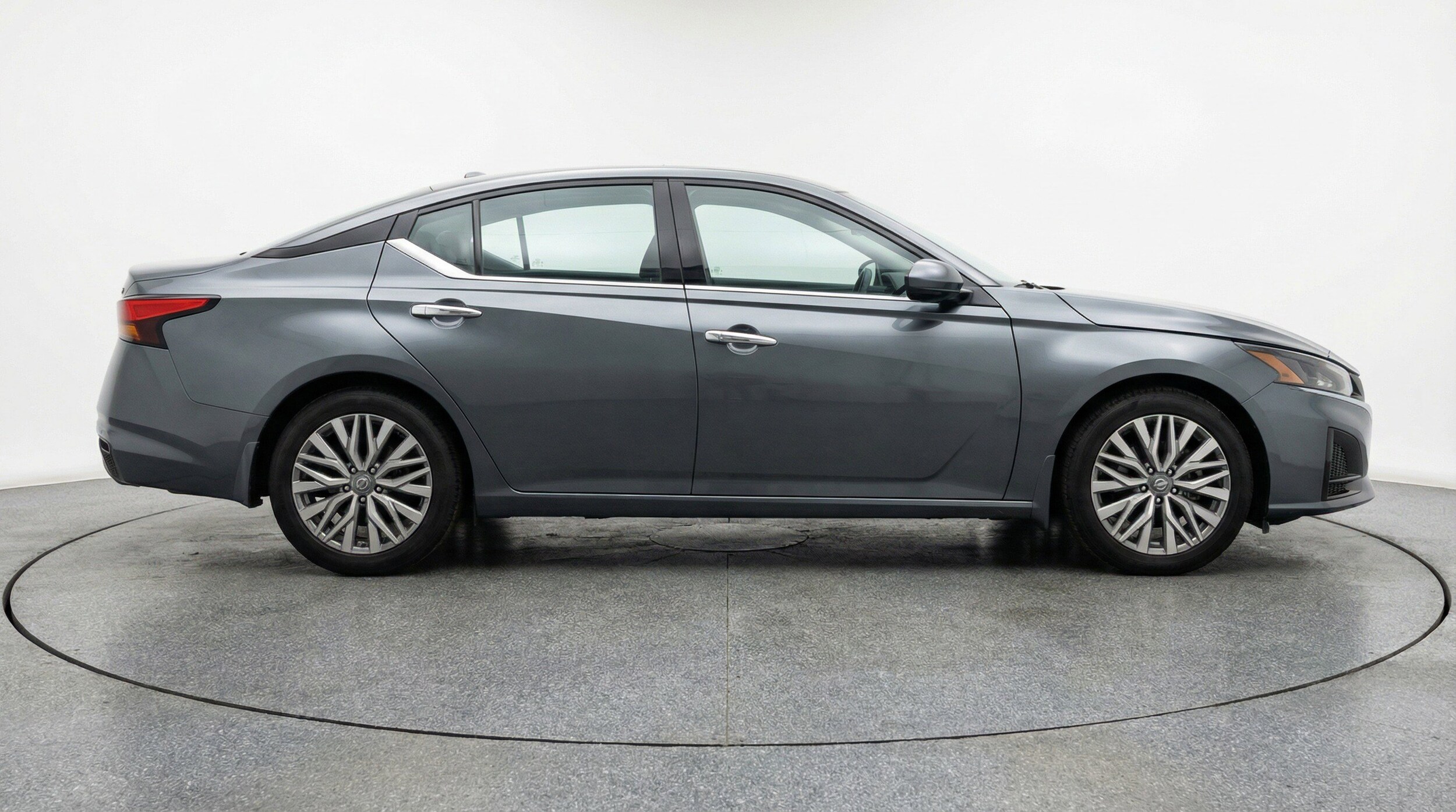 Thumbnail: 2025 Nissan Altima - 11