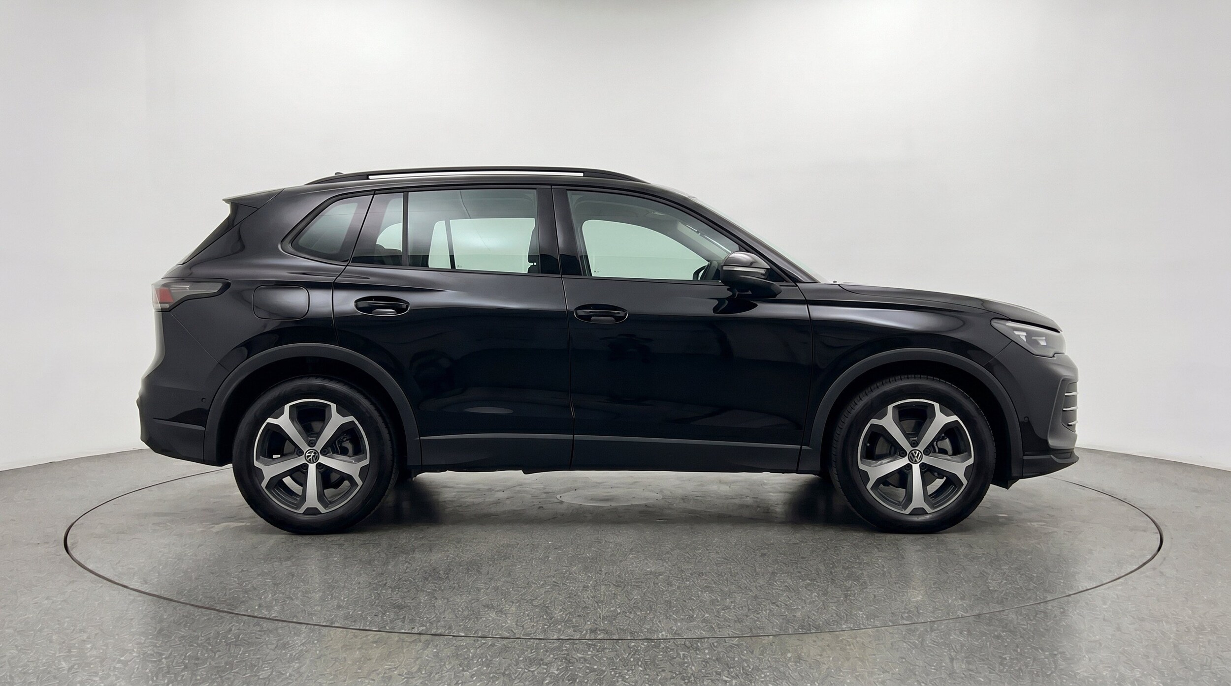 Thumbnail: 2026 Volkswagen Tiguan - 11