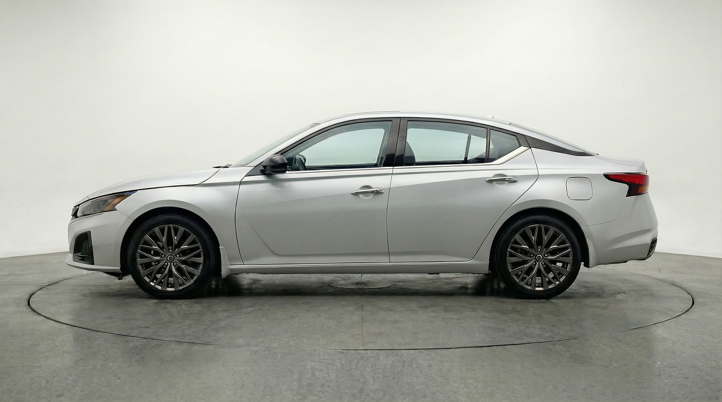 Thumbnail: 2025 Nissan Altima - 4